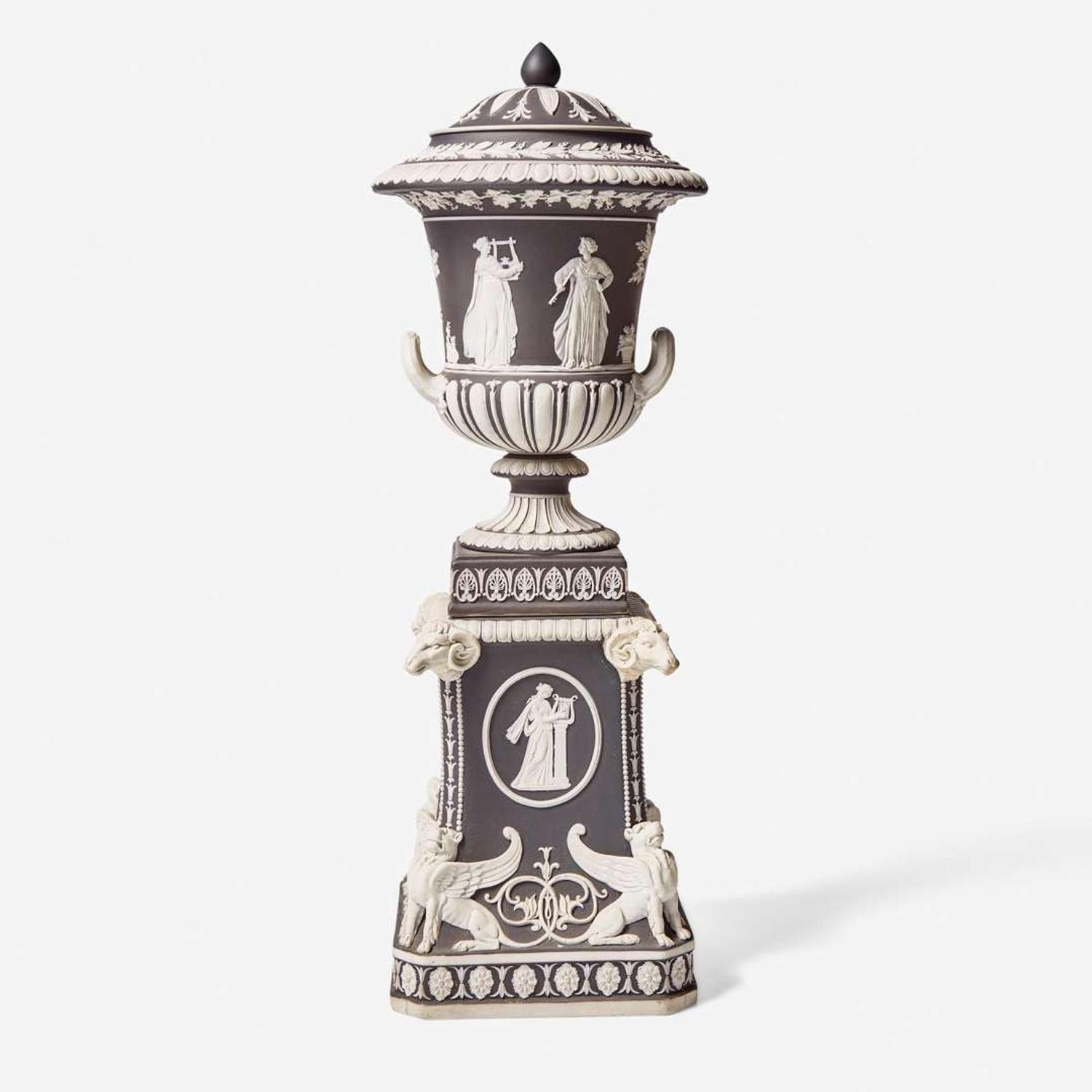 A Wedgwood Black Dip Jasperware Borghese Vase Cover and Stand UK, early 19th century