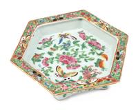 Three Chinese Export Rose Medallion Porcelain Cache Pots with Trays