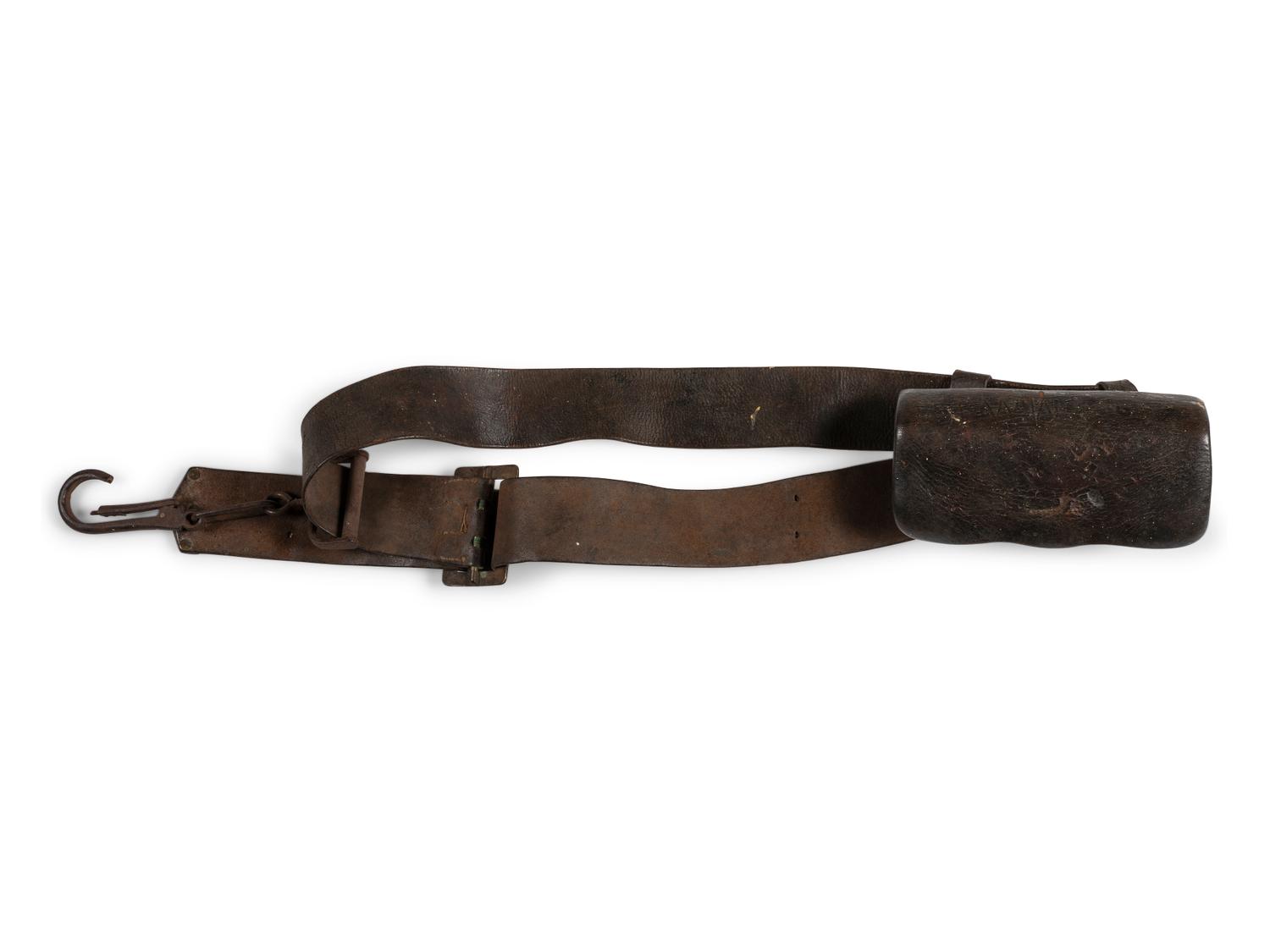 Complete leather carbine sling with attached Burnside cartridge box.