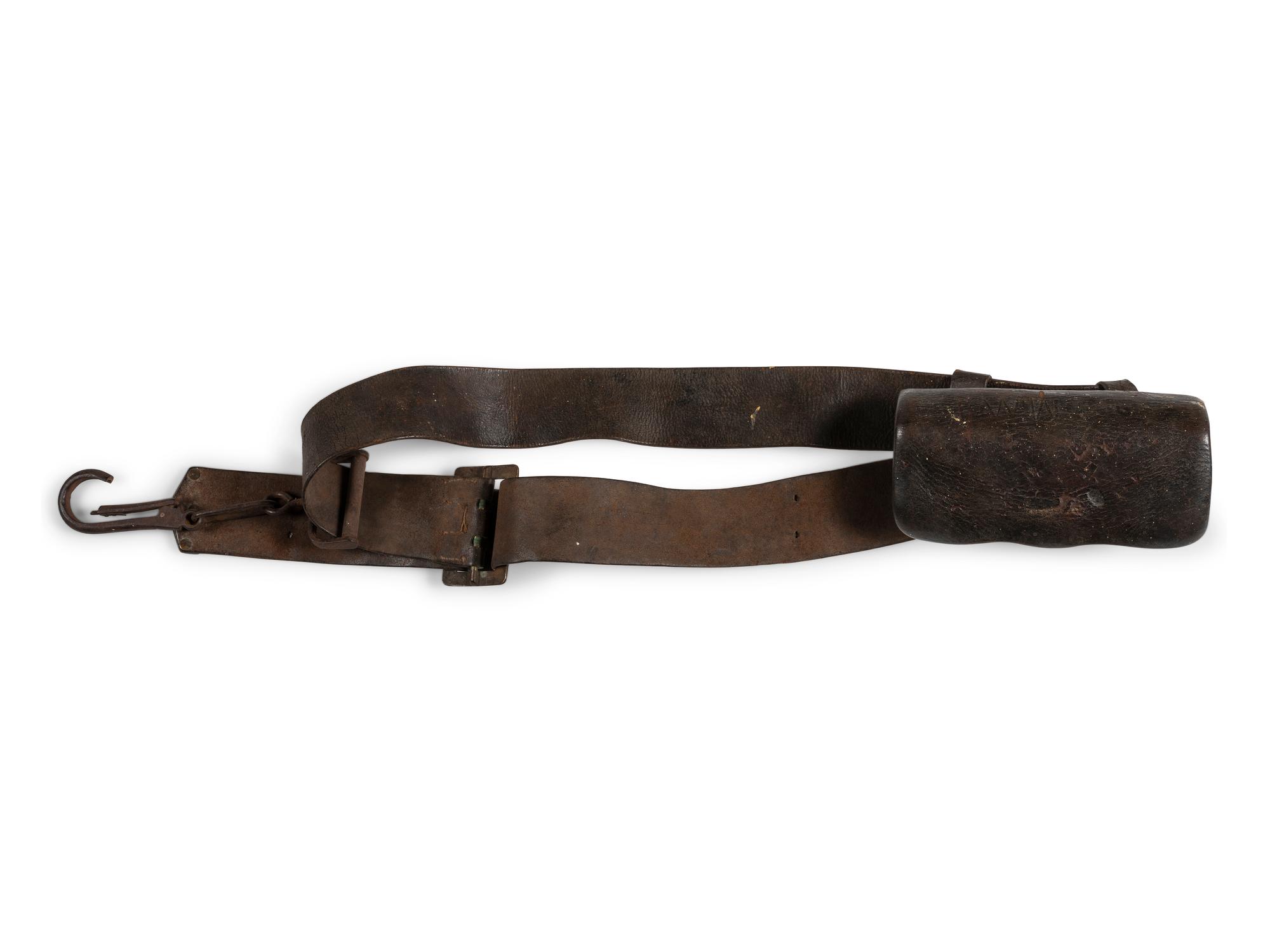 Complete leather carbine sling with attached Burnside cartridge box.