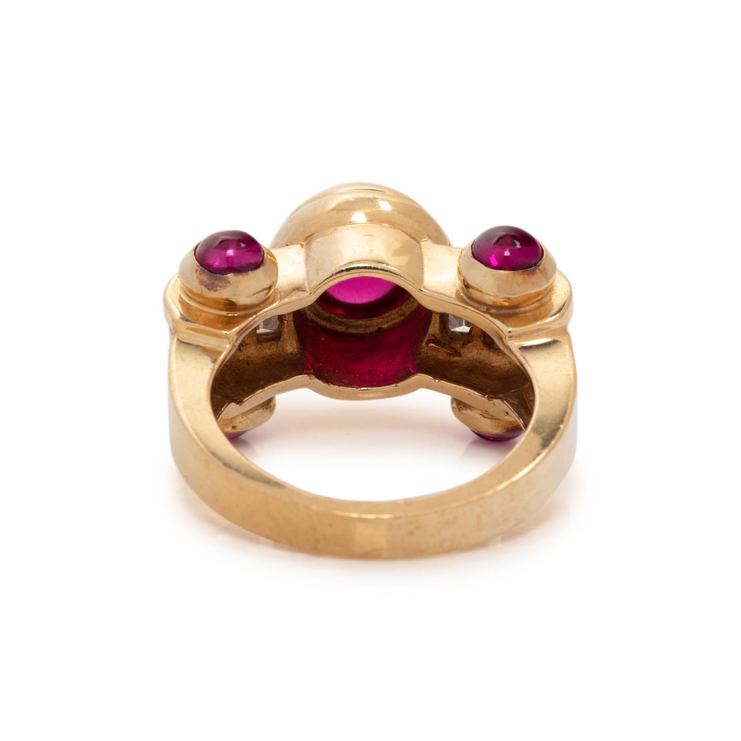 YELLOW GOLD, SYNTHETIC RUBY AND DIAMOND RING