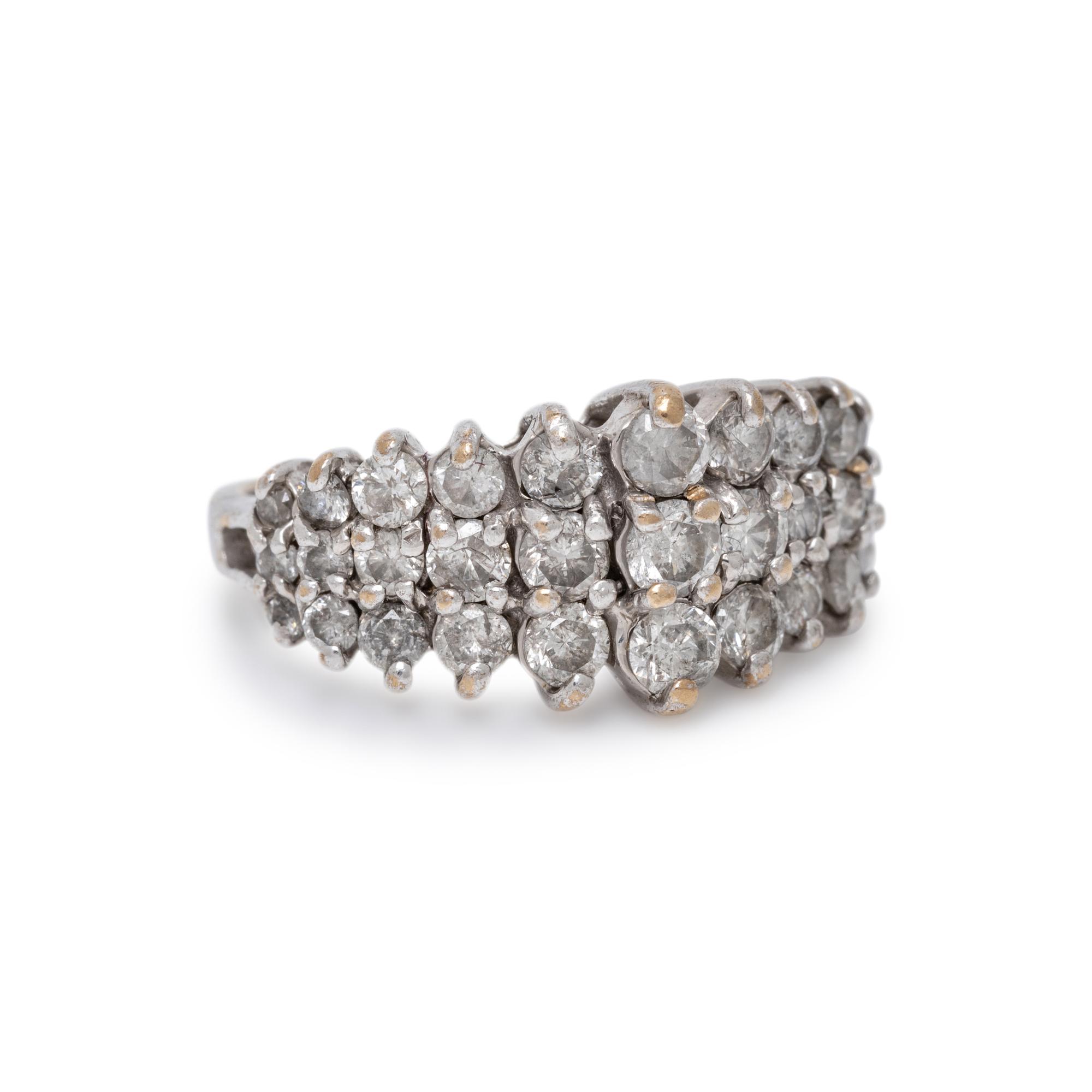 DIAMOND AND WHITE GOLD RING