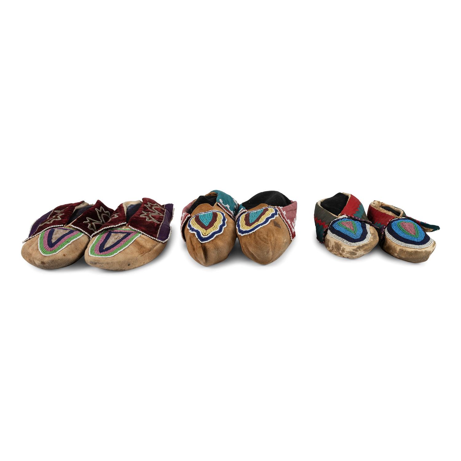 Delaware Beaded Hide Moccasins