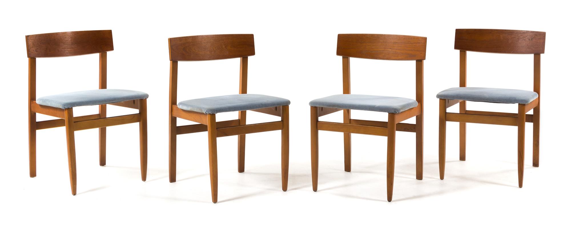Scandinavian Design, c.1960, an extension dining table and four chairs