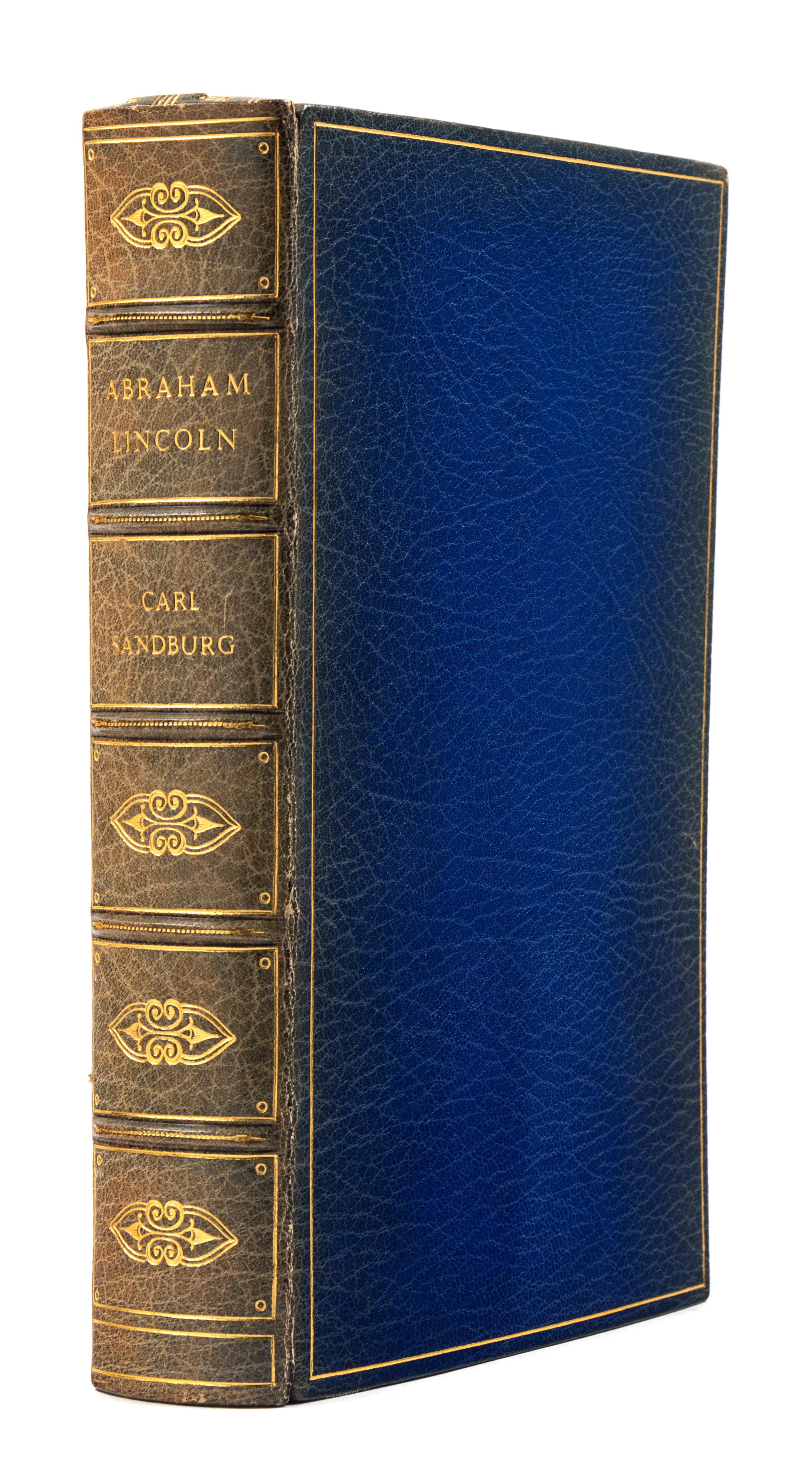 SANDBURG, Carl (1878-1967). Abraham Lincoln: The Prairie Years and The War Years. New York: Harcourt, Brace and Company, 1954.