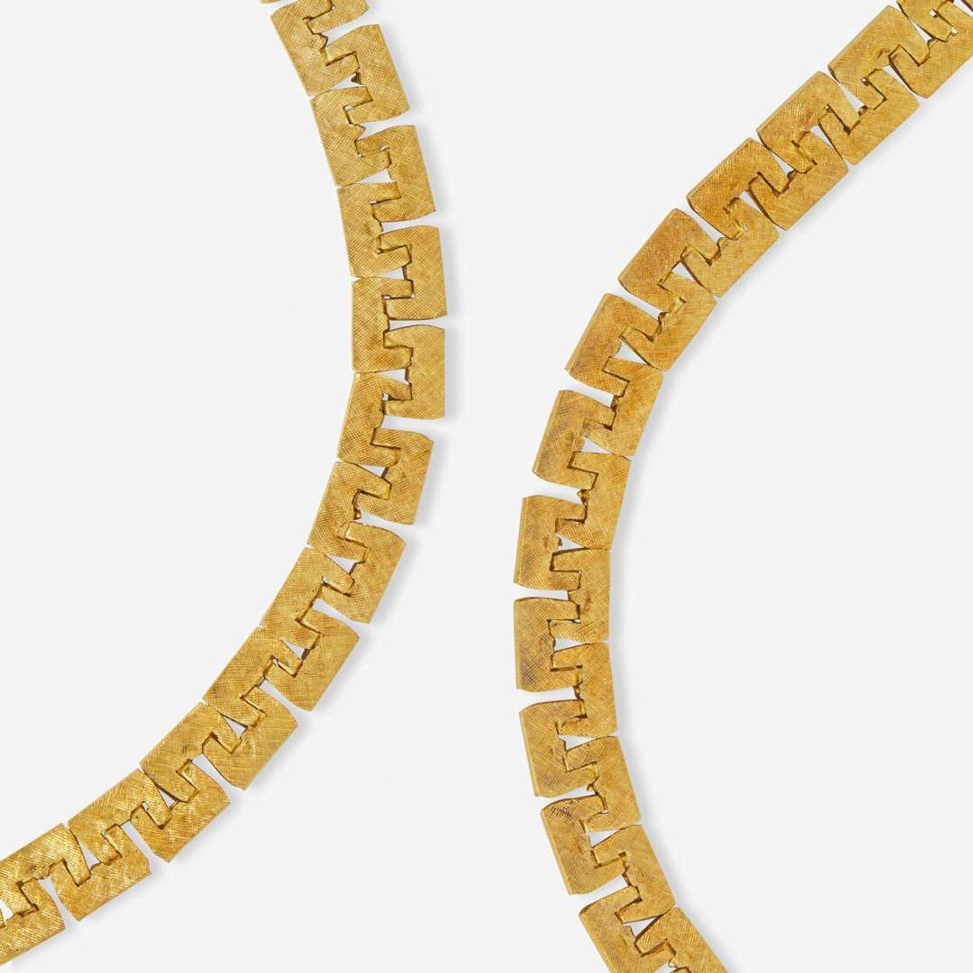An 18K Yellow Gold Necklace