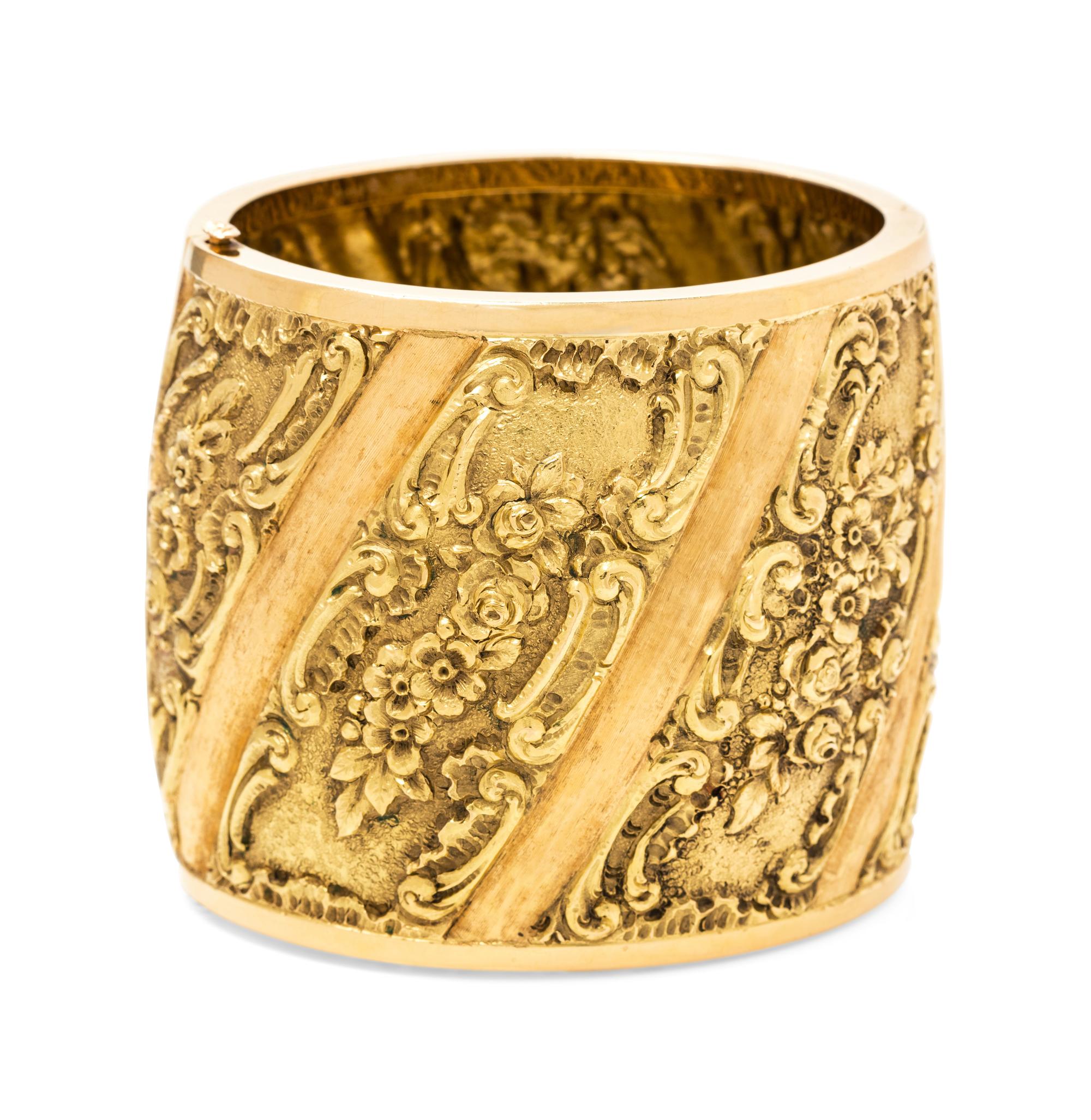 An 18 Karat Yellow Gold Bangle Bracelet, Italian,