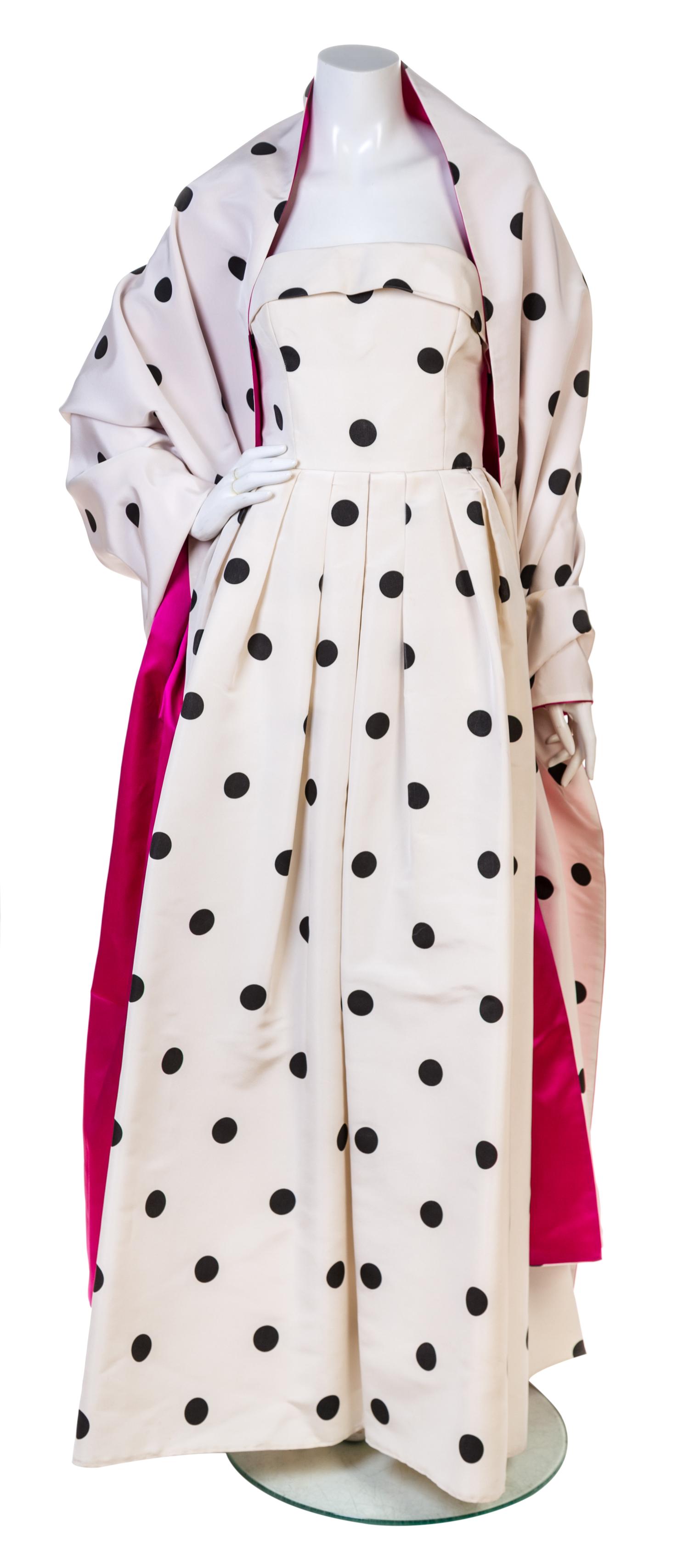An Oscar de la Renta Black and White Silk Polka Dot Evening Gown, Dress size 12; Wrap 124" x 39".