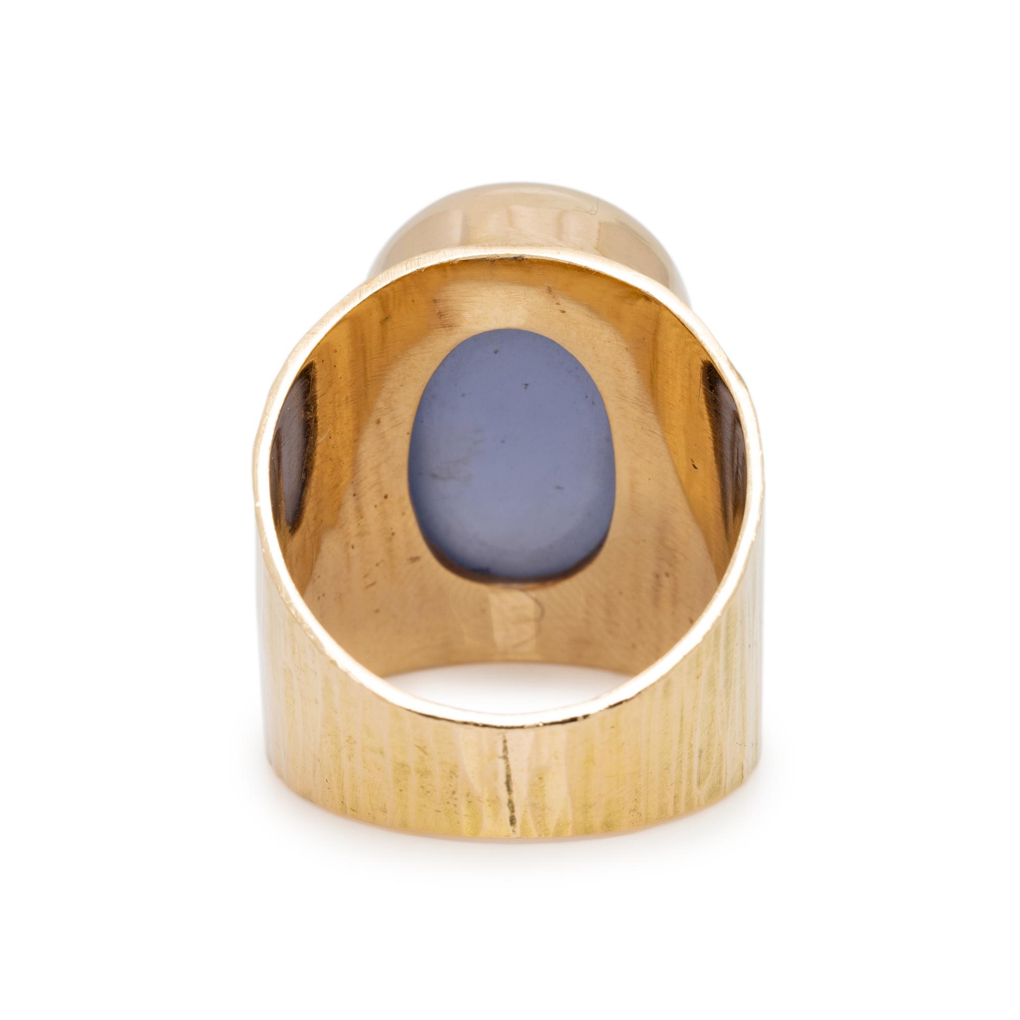 YELLOW GOLD AND BLUE CHALCEDONY RING