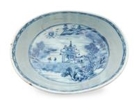 A Group of Four Chinese Export Blue and White Porcelain Articles