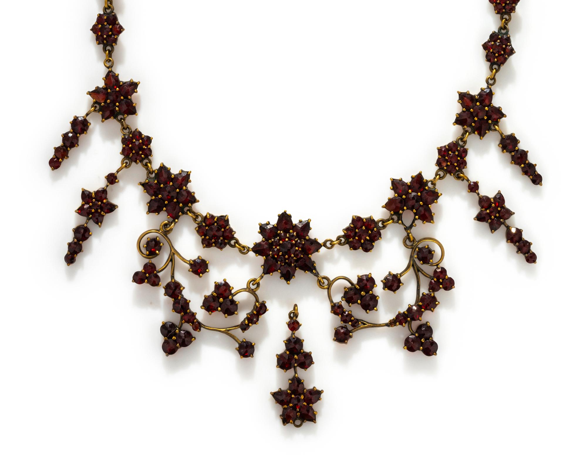 VICTORIAN, GOLD-FILLED BOHEMIAN GARNET FRINGE NECKLACE