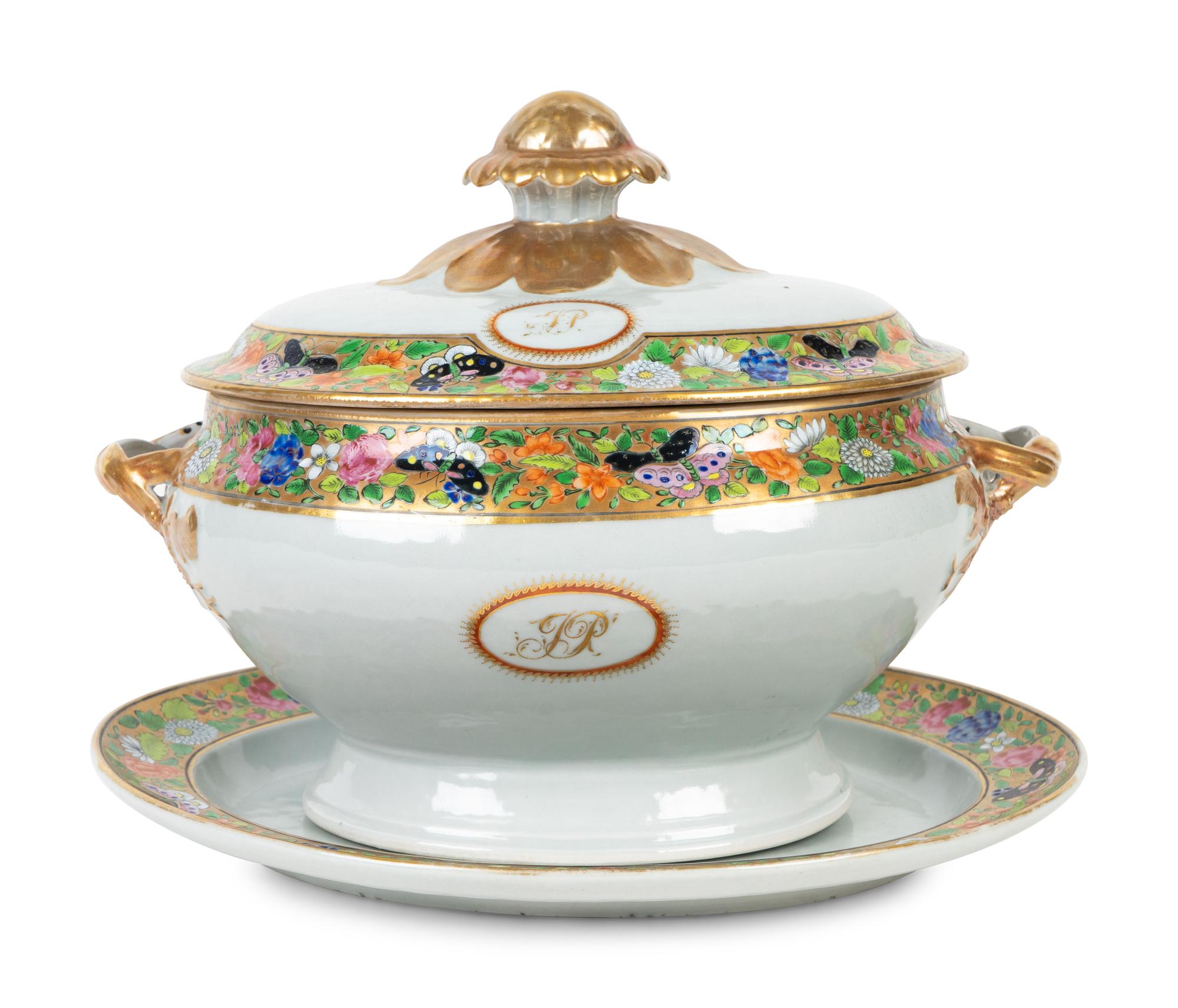 A Chinese Export Porcelain Tureen and Tray — 19TH CENTURY