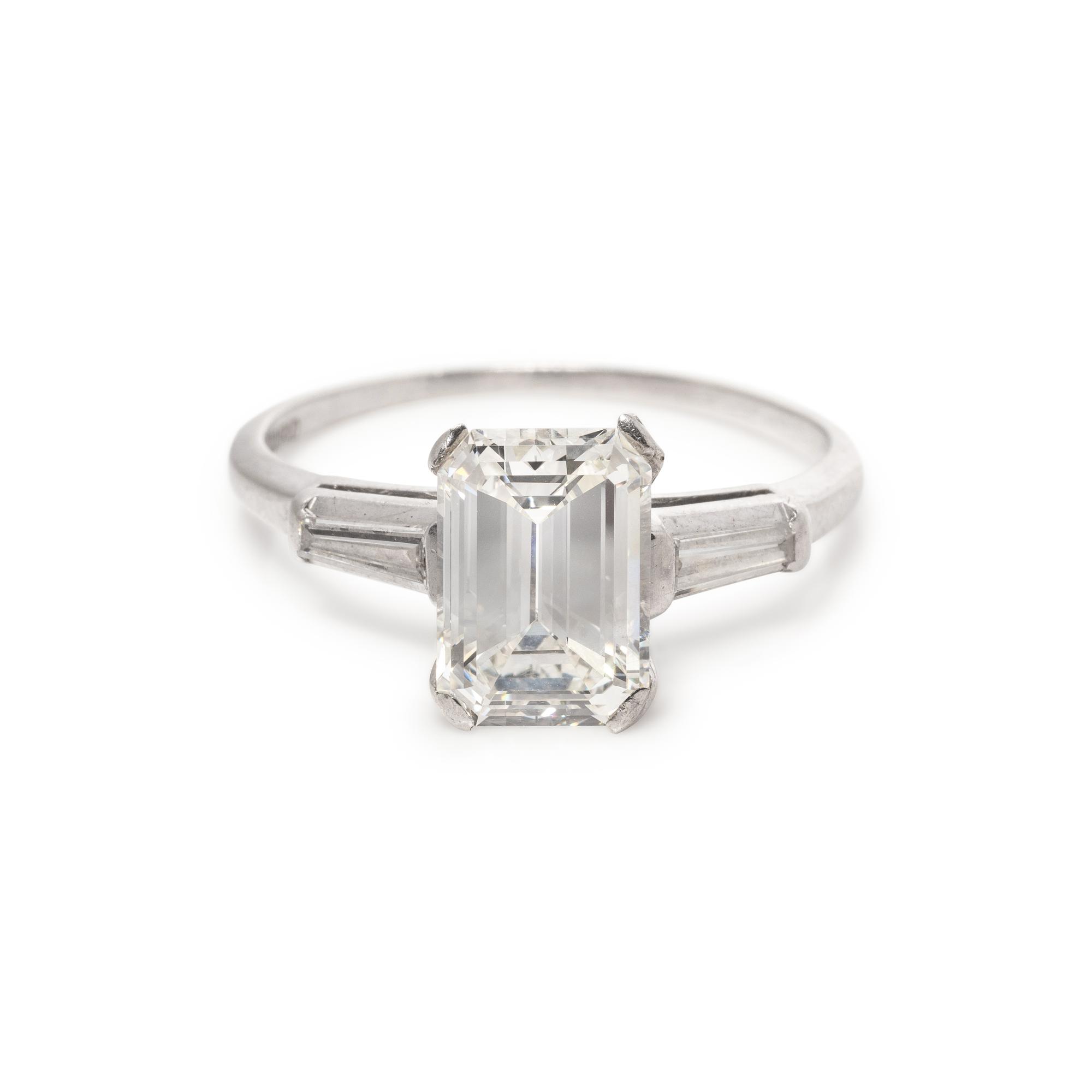 DIAMOND RING