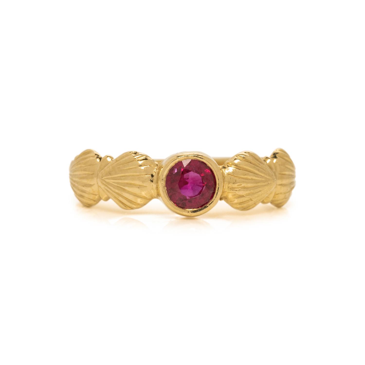 YELLOW GOLD AND RUBY RING