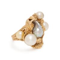 YELLOW GOLD AND CULTURED PEARL RING