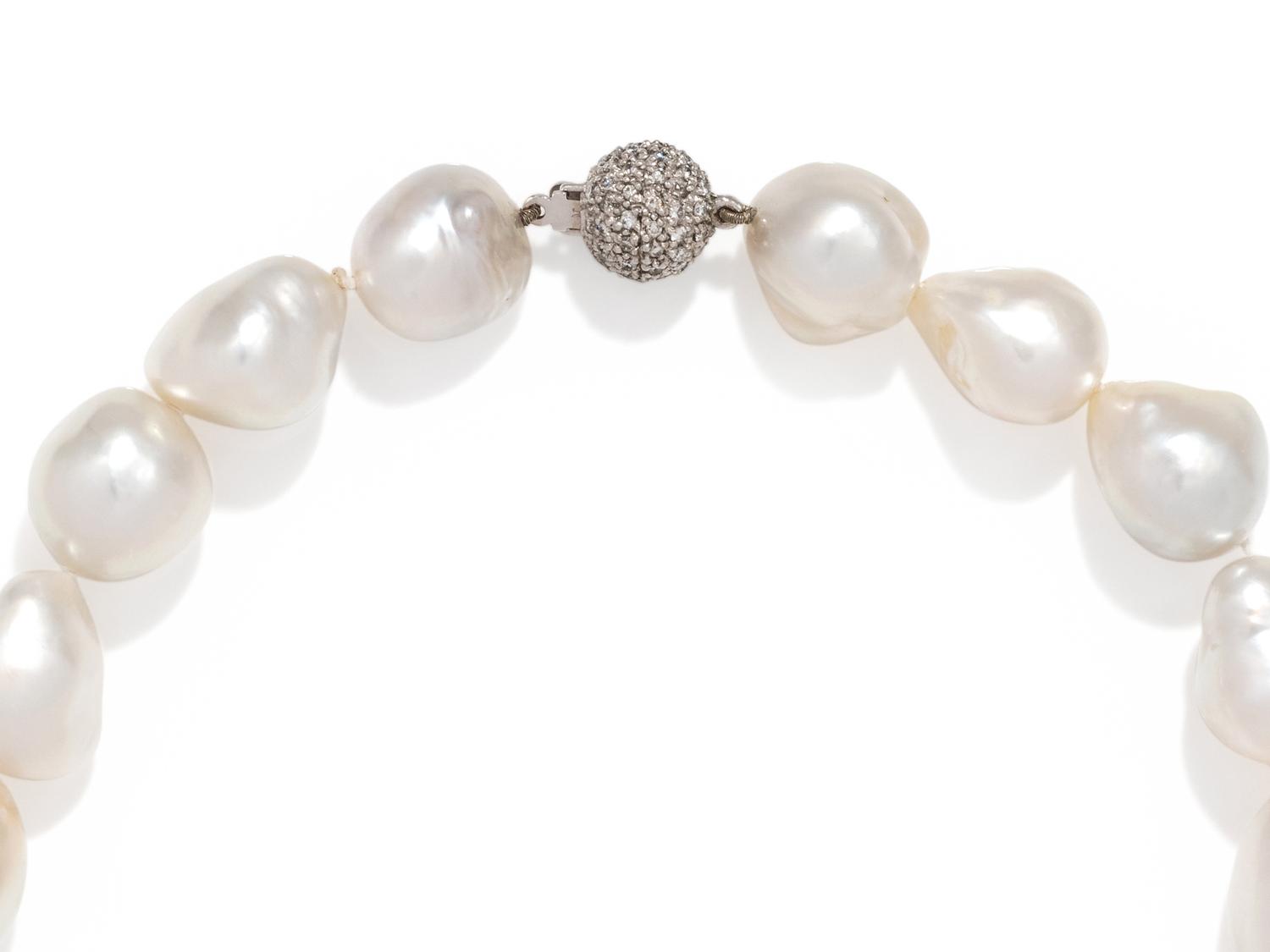 CULTURED BAROQUE PEARL SET