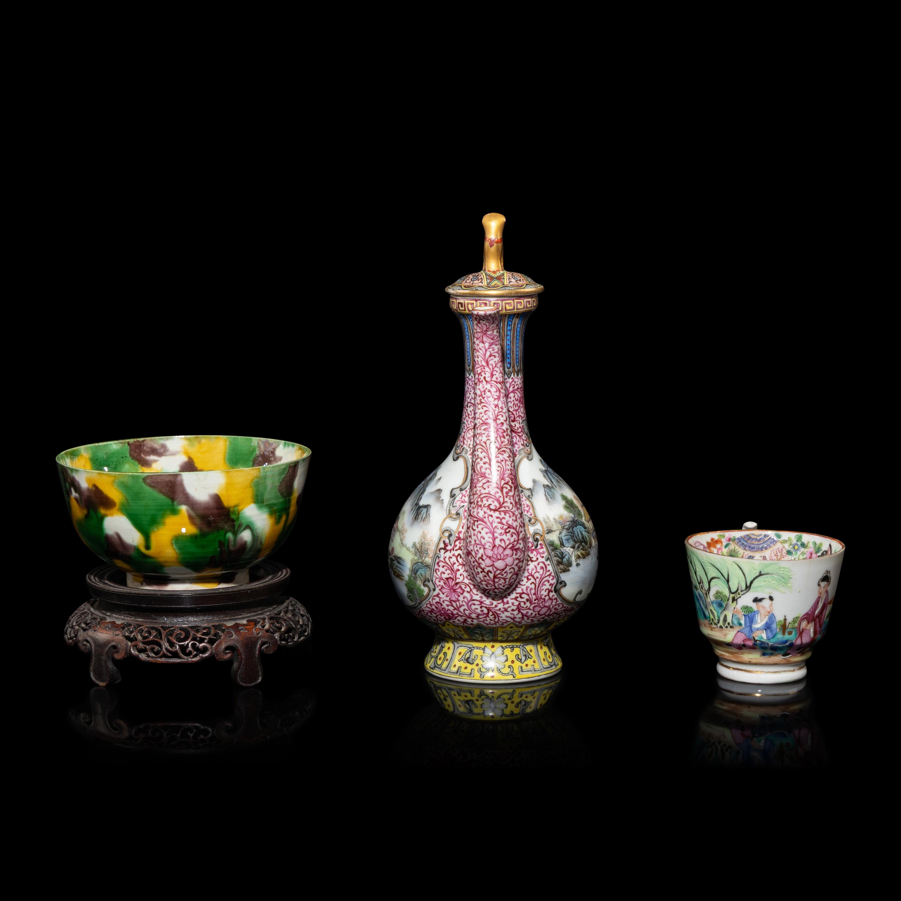 Three Chinese Porcelain Wares, Early-Mid 20th Century — 近代 粉彩山水圖執壺、人物圖茶杯及虎皮三彩碗各一