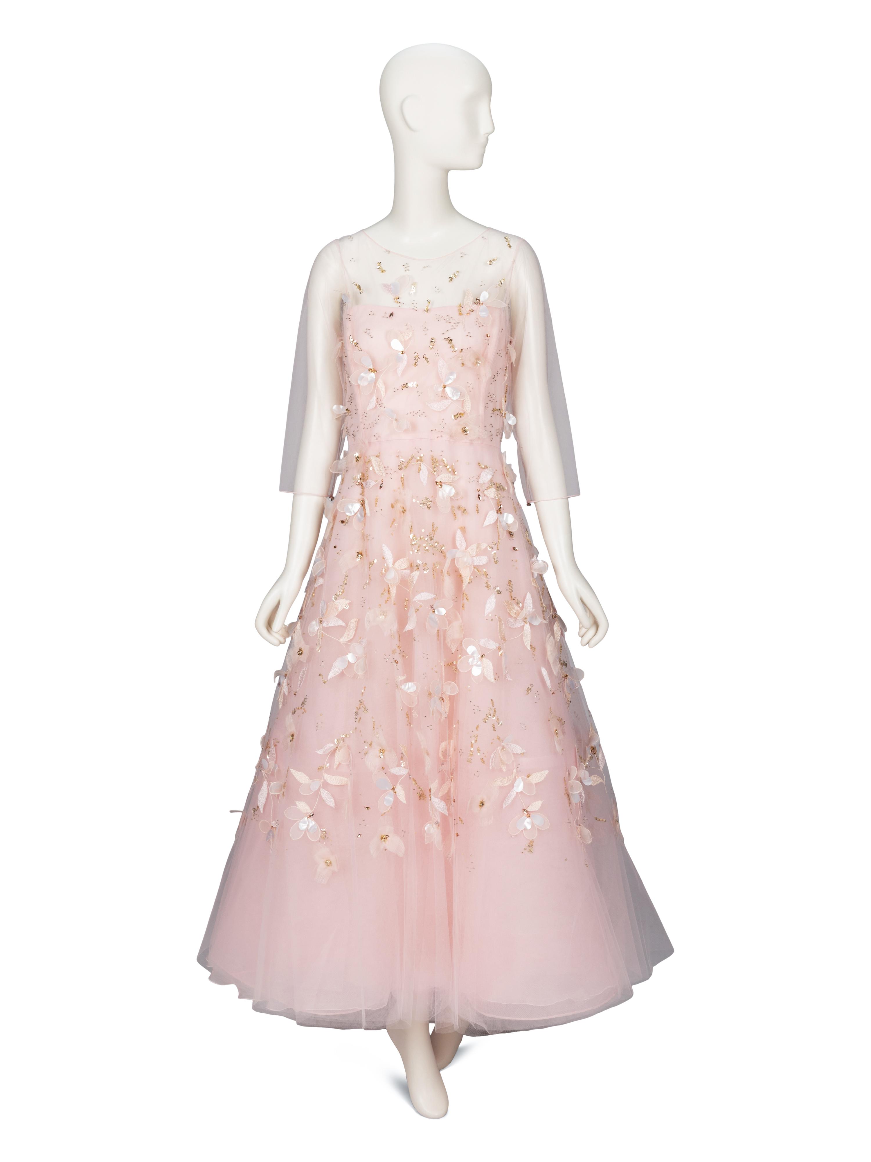 Oscar de la Renta, Pink Tulle Embellished Gown