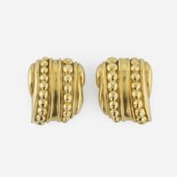 An 18K yellow gold pair of ear clips