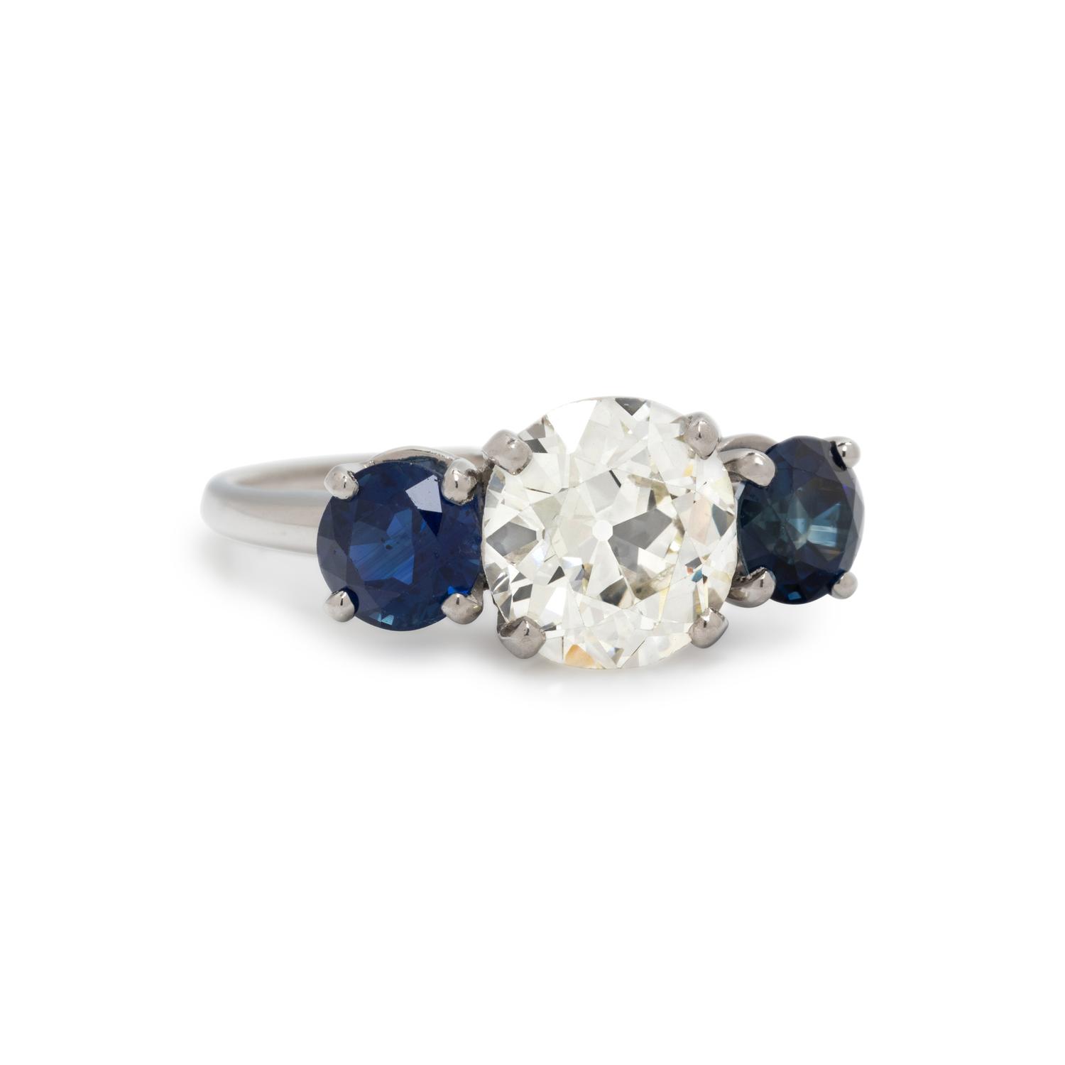 DIAMOND AND SAPPHIRE RING