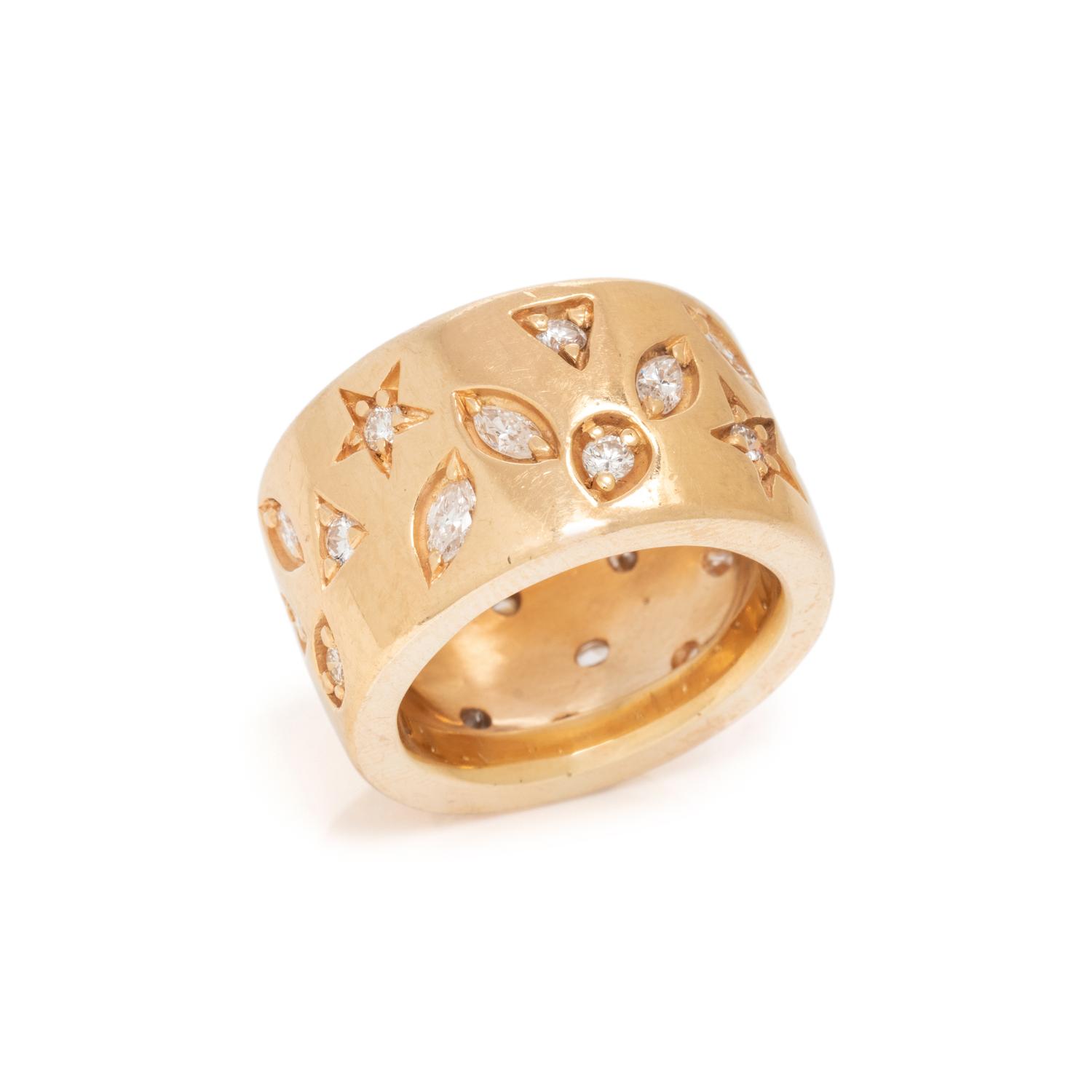 YELLOW GOLD AND DIAMOND RING