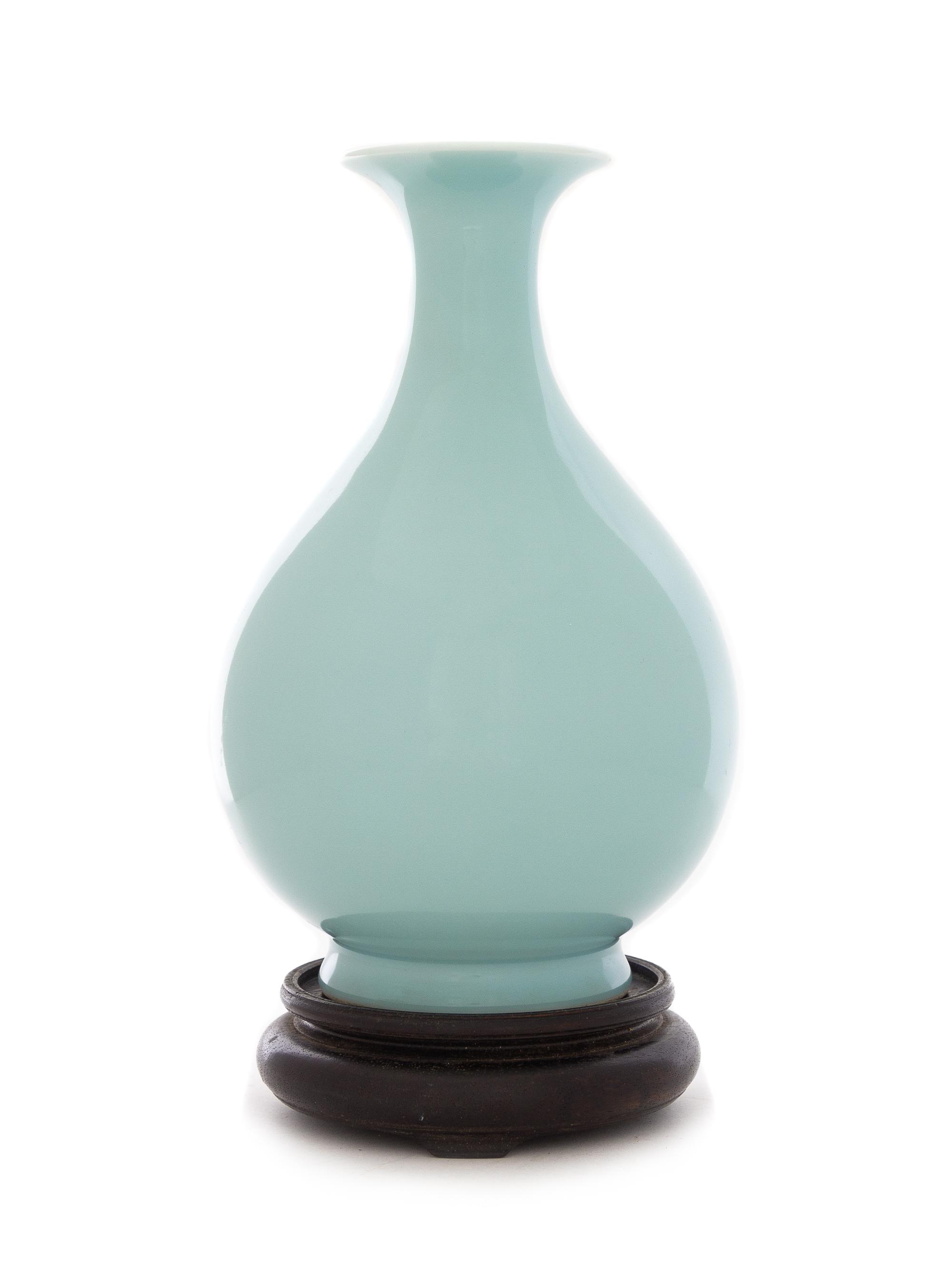 A Clair-de-Lune Glazed Porcelain Bottle Vase, Yuhuchunping Height 9 1/2 inches.