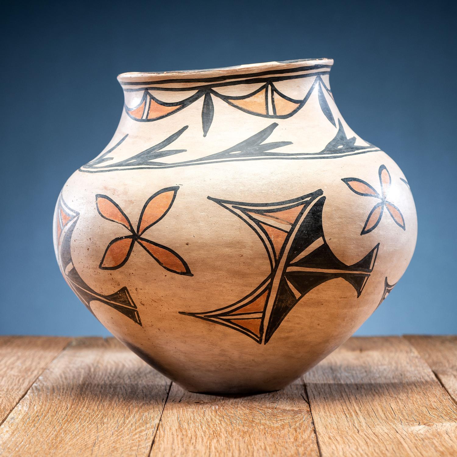 San Ildefonso Polychrome Pottery Olla