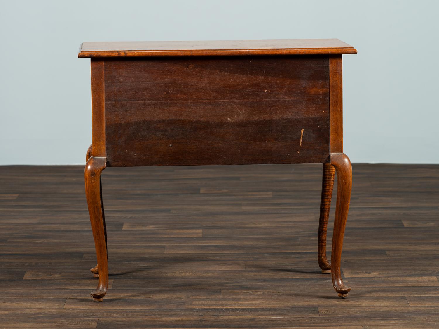 A Queen Anne Style Fan Carved Tiger Maple Dressing Table