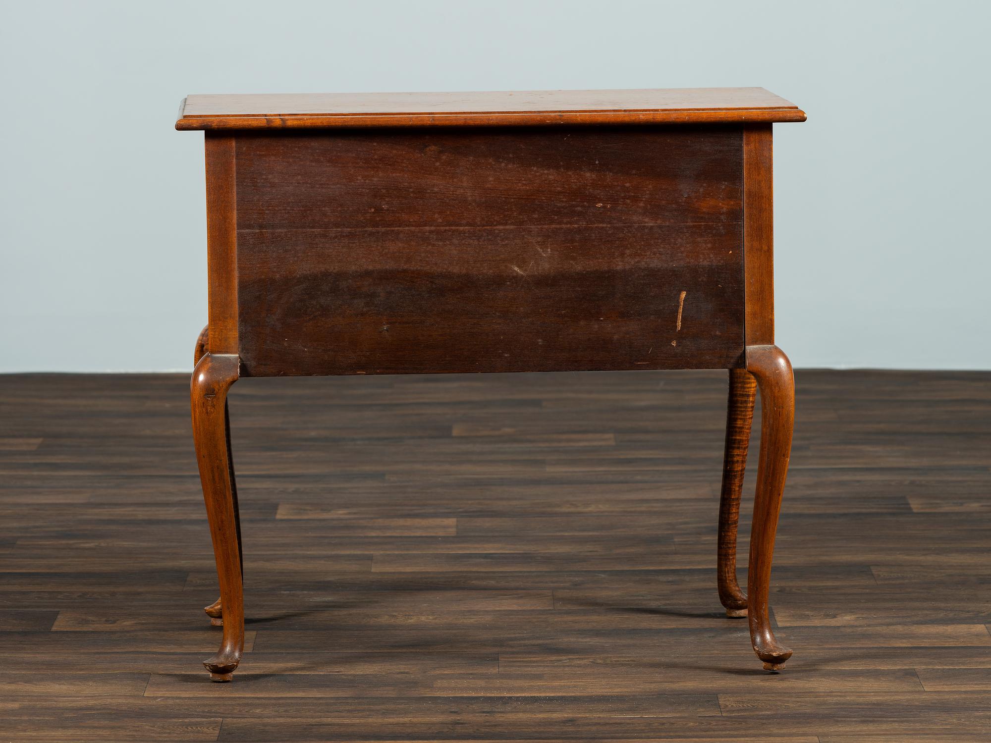 A Queen Anne Style Fan Carved Tiger Maple Dressing Table