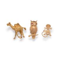 COLLECTION OF YELLOW GOLD ANIMAL BROOCHES