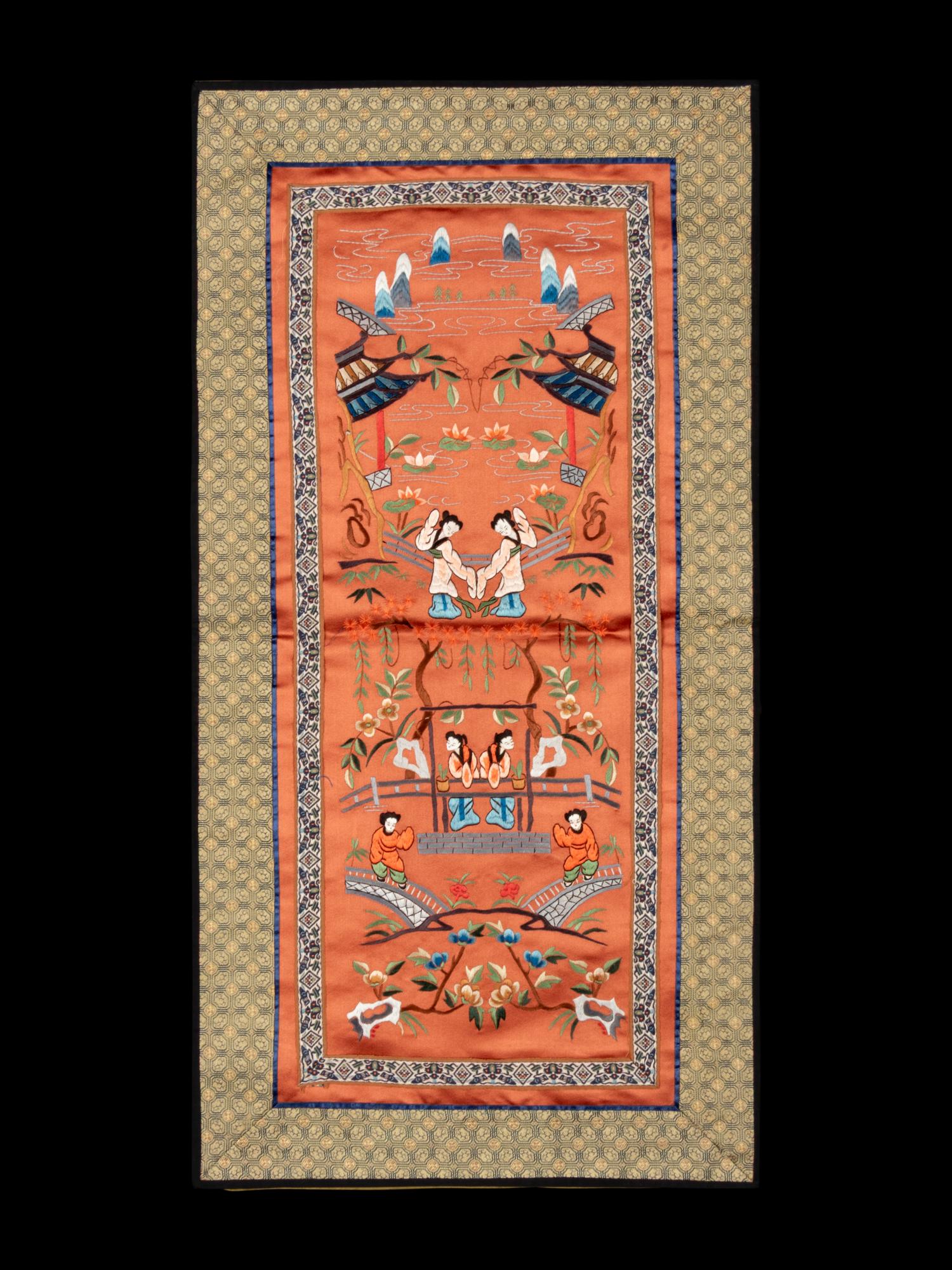 A Collection of 33 Chinese Embroidered Silk Panels 近代 綉片33幅
