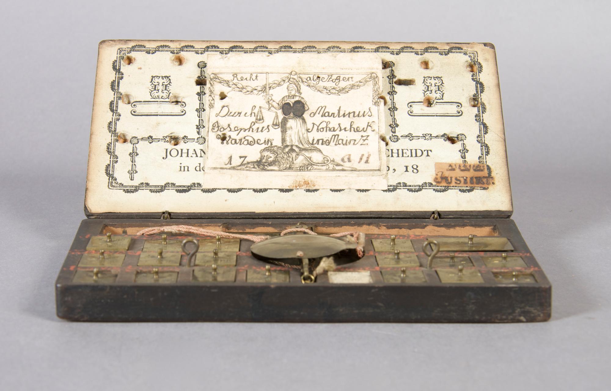 A German Traveling Gold Scale, Length 7 1/8 inches.