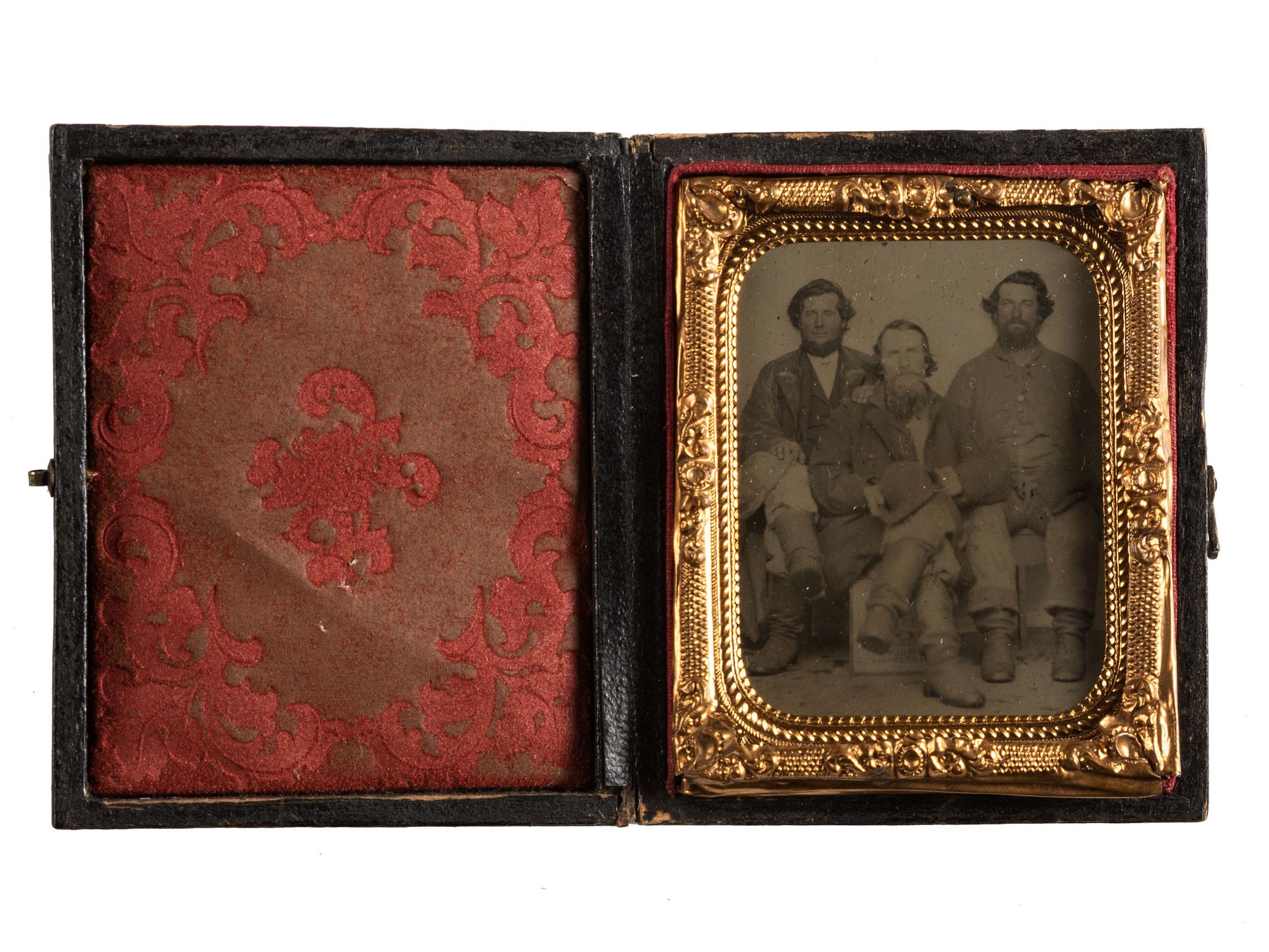 [CIVIL WAR - PHOTOGRAPHY]. Sixth plate tintype of a pair of federal infantrymen in full kit.