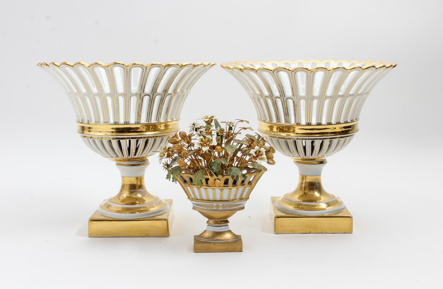 A Pair of Paris Porcelain Compotes Height of pair 9 1/2 inches. — 19TH/20TH CENTURY