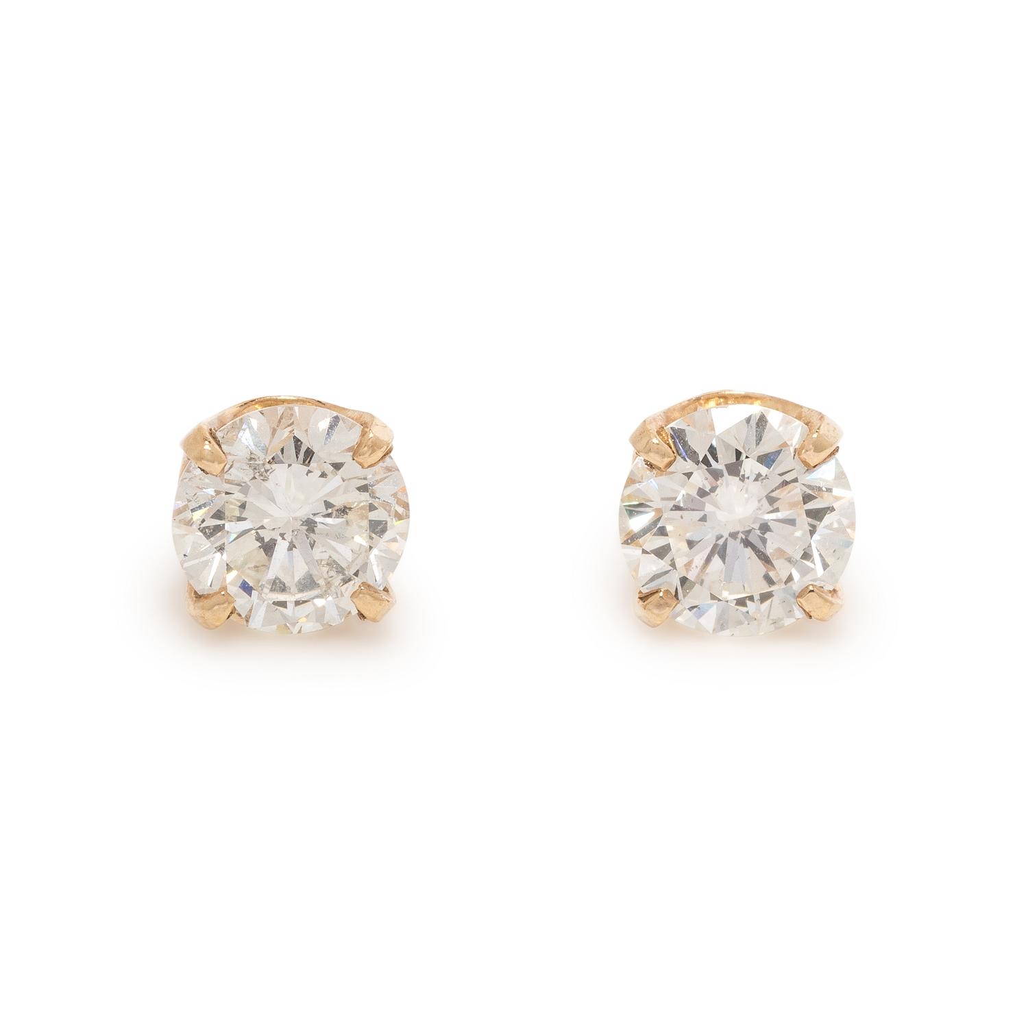 DIAMOND STUD EARRINGS