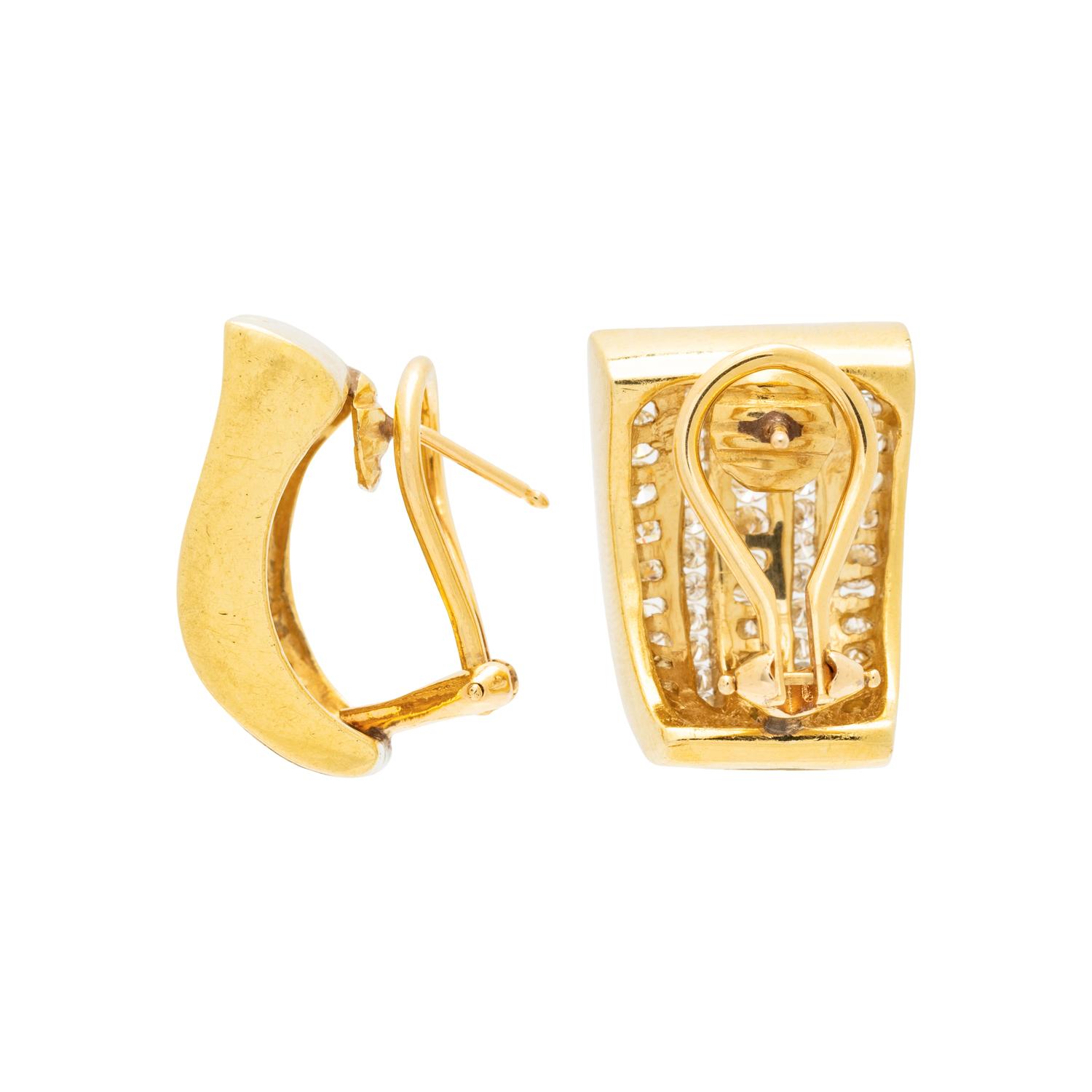 YELLOW GOLD AND DIAMOND RING AND EARRINGS