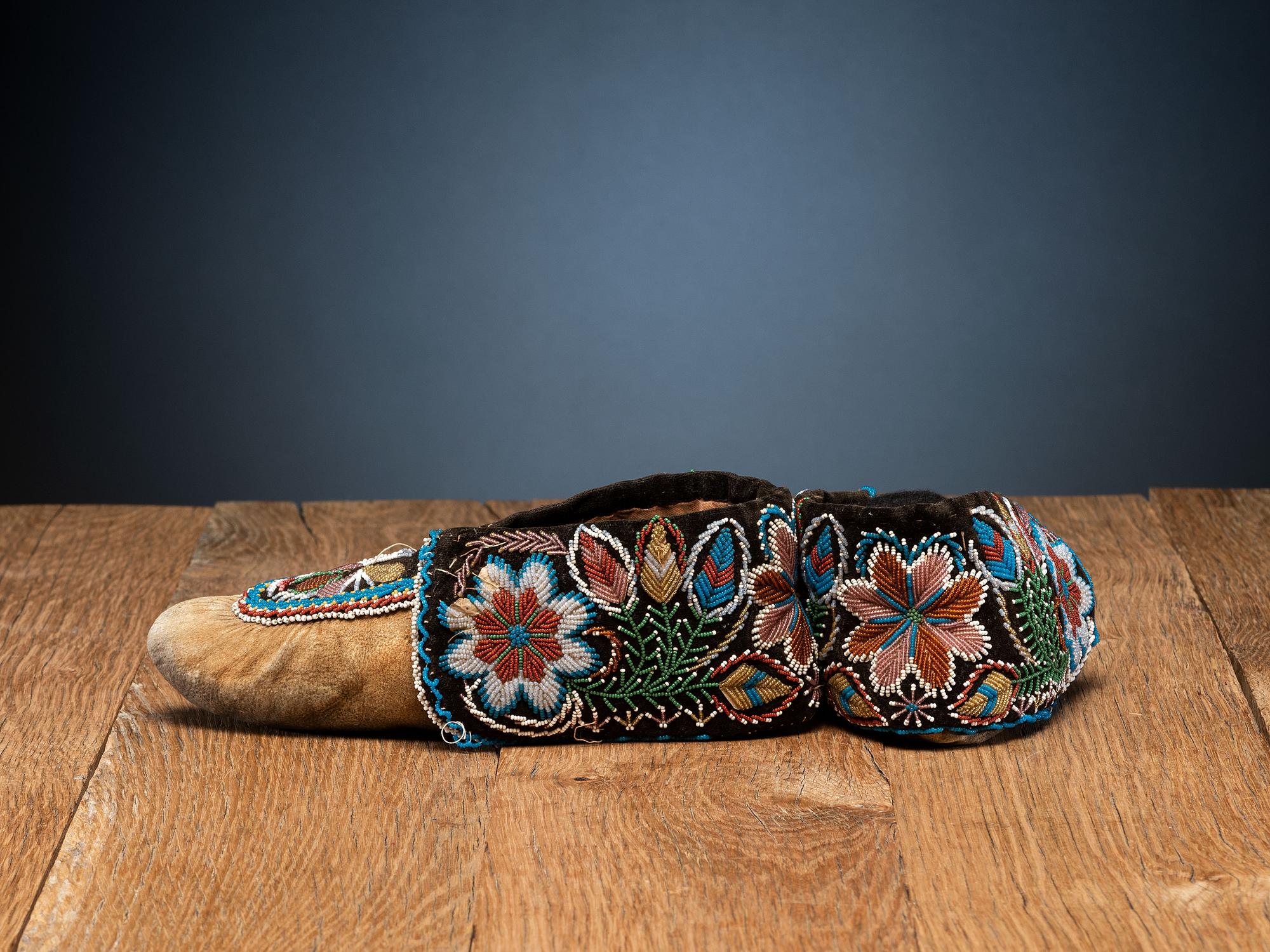 Mik'maq Beaded Hide Moccasins