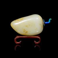 A Chinese Jade Pebble-Form Snuff Bottle, 18th/19th Century 清中期 白玉鼻烟壺