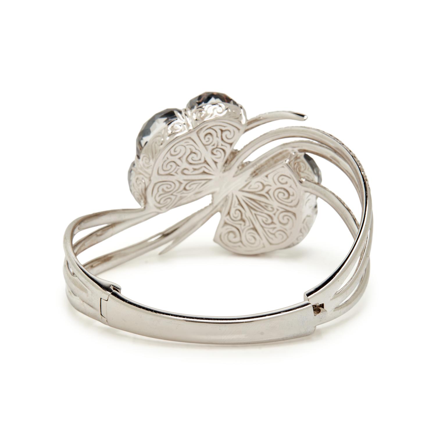 STEPHEN WEBSTER, WHITE GOLD, DIAMOND, HEMATITE, AND QUARTZ 'FORGET ME KNOT' BANGLE BRACELET