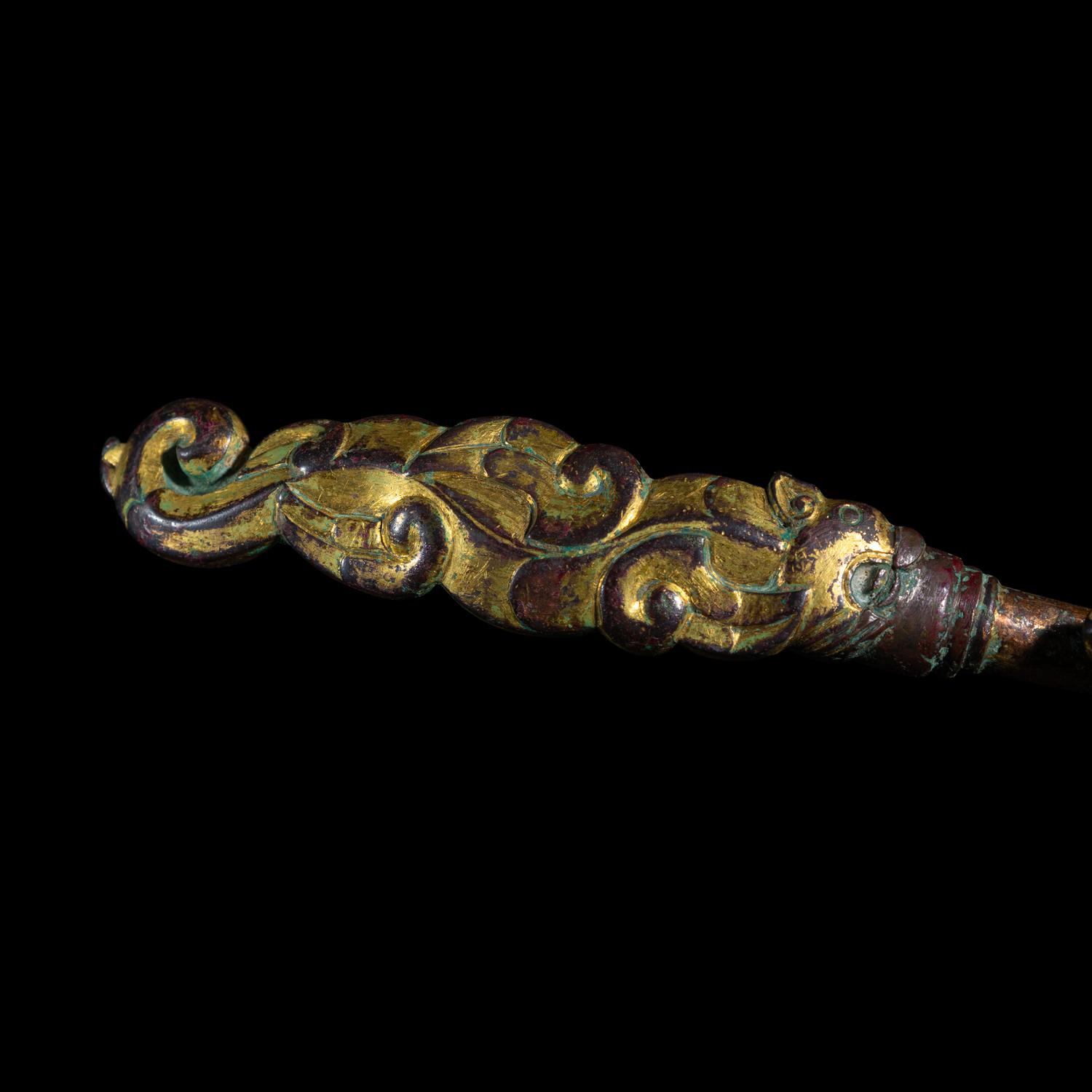 Two Chinese Gilt Bronze Belt Hooks, Warring States-Han Dynasty 戰國-漢 銅鎏金龍鳳帶鉤及鳥首帶鉤