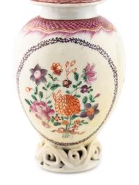Two Chinese Export Porcelain Small Jars