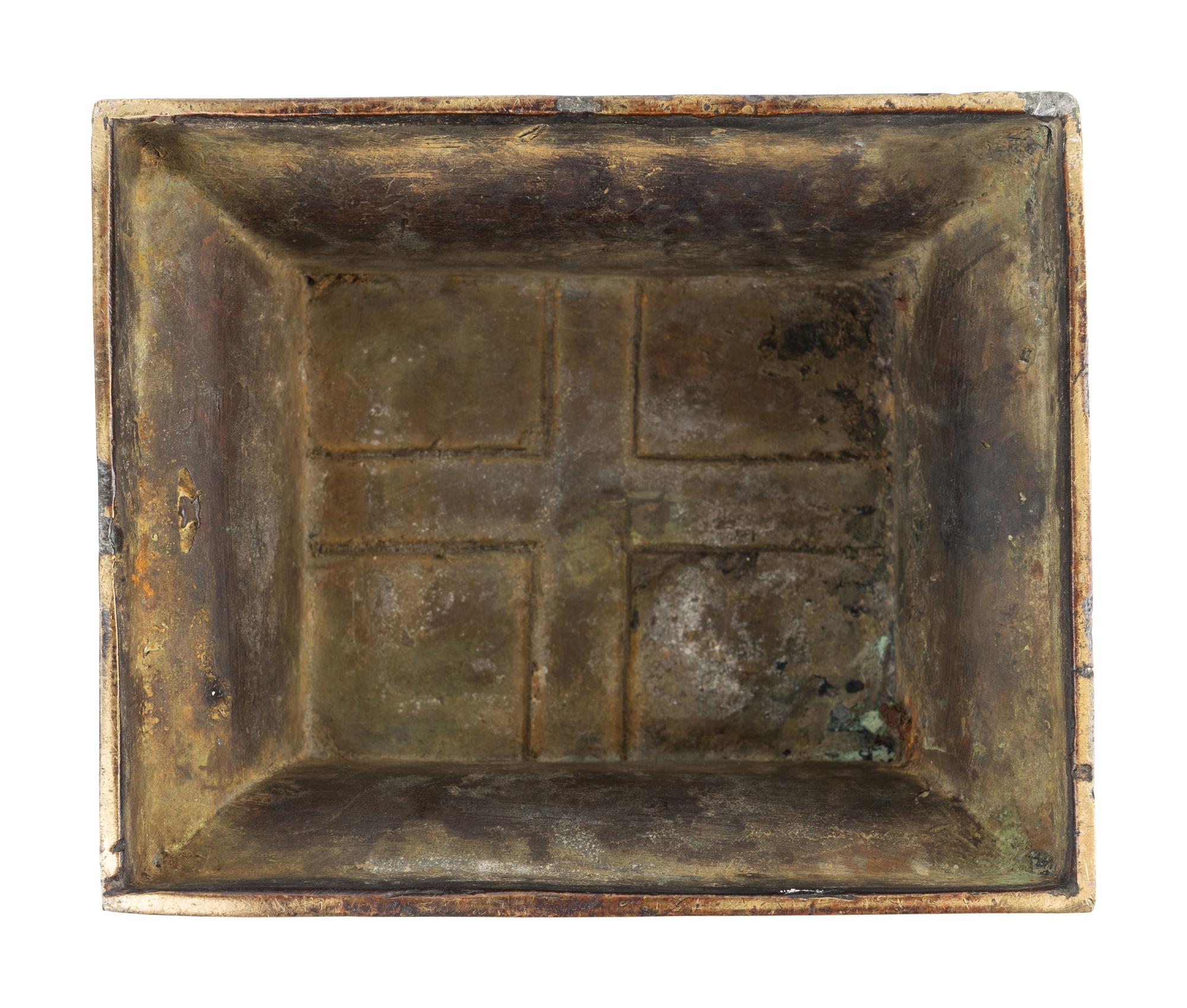 An Archaistic Bronze Vase