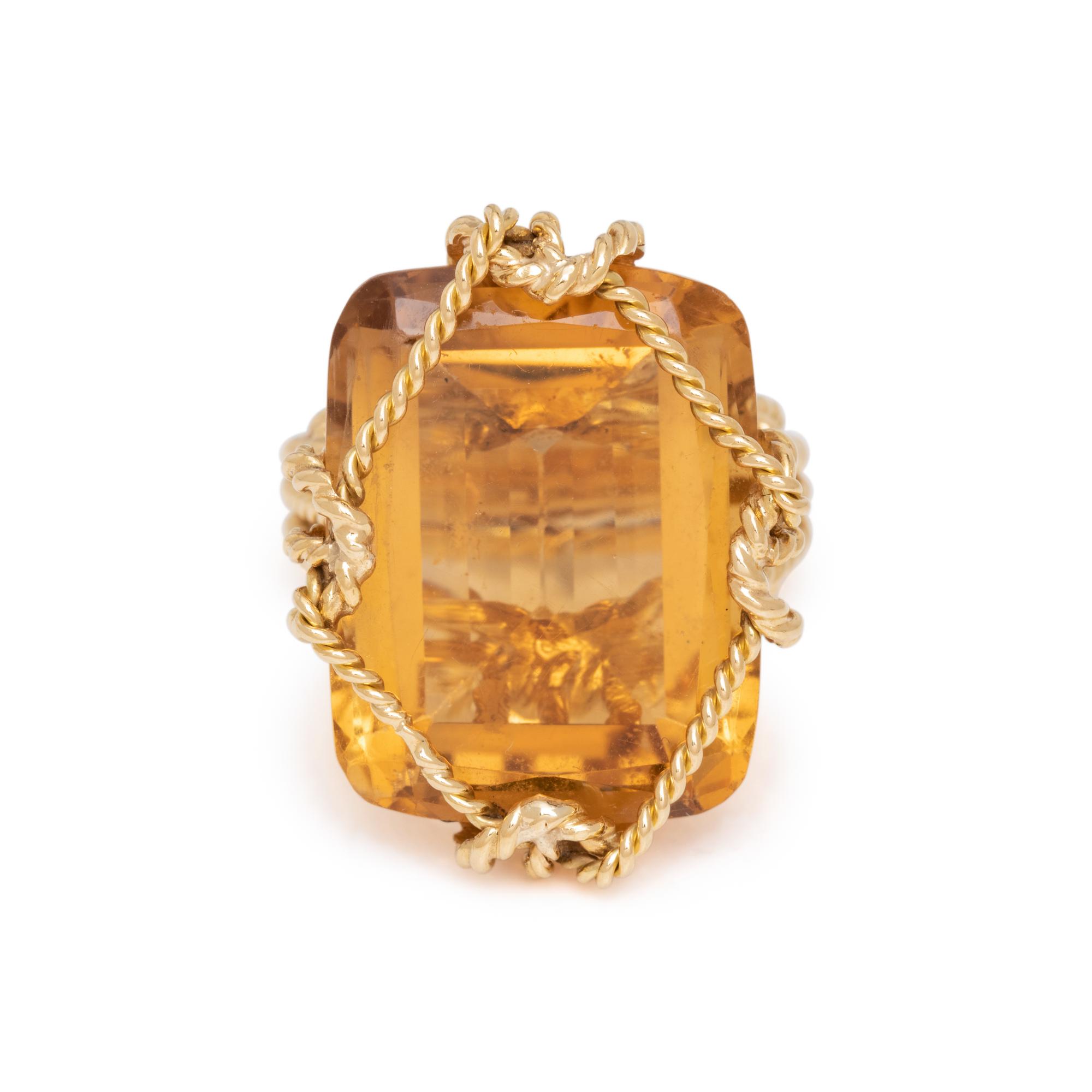 YELLOW GOLD AND CITRINE RING