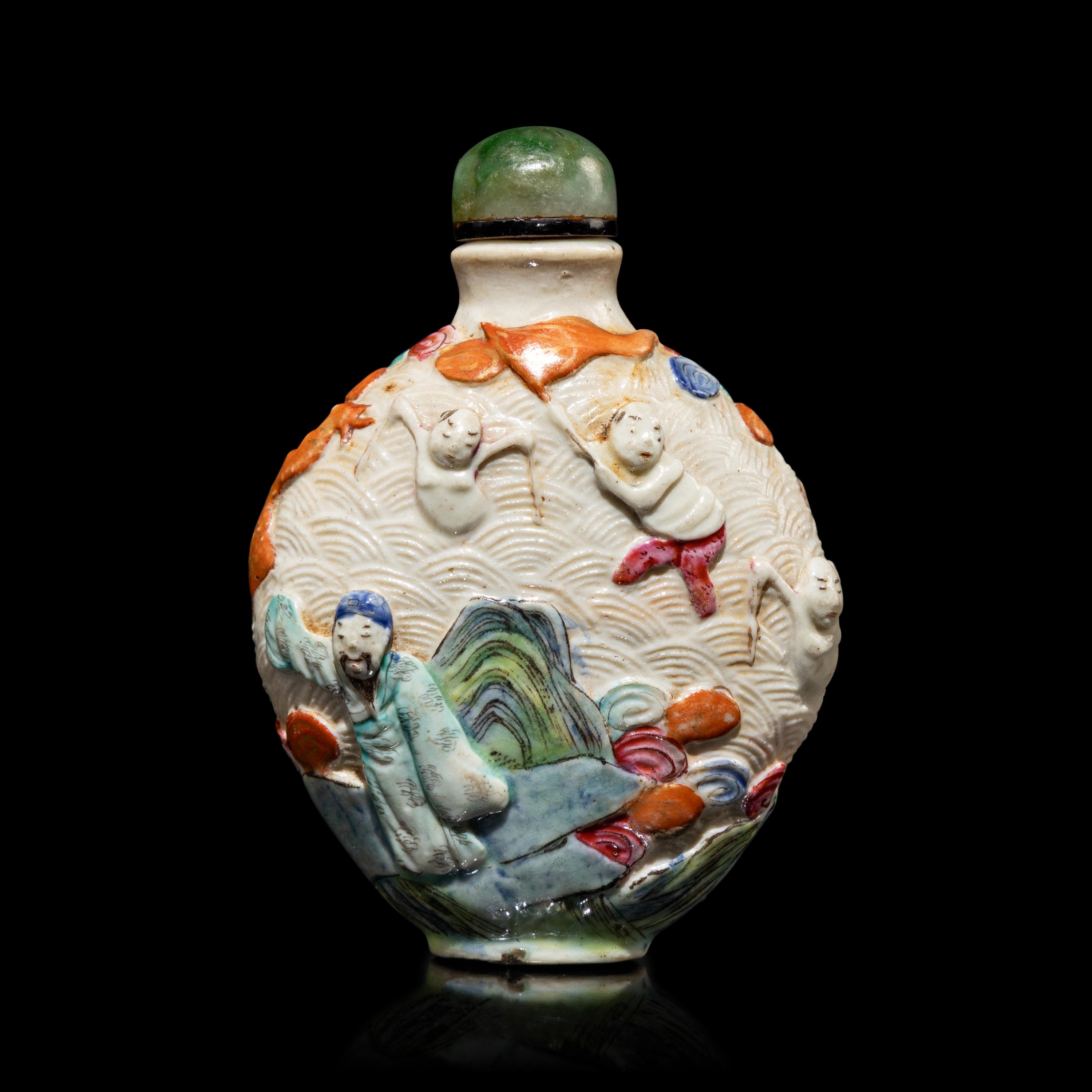 Nine Chinese Snuff Bottles, 19th-Early 20th Century — 晚清-民國 各式鼻烟壺一組九只