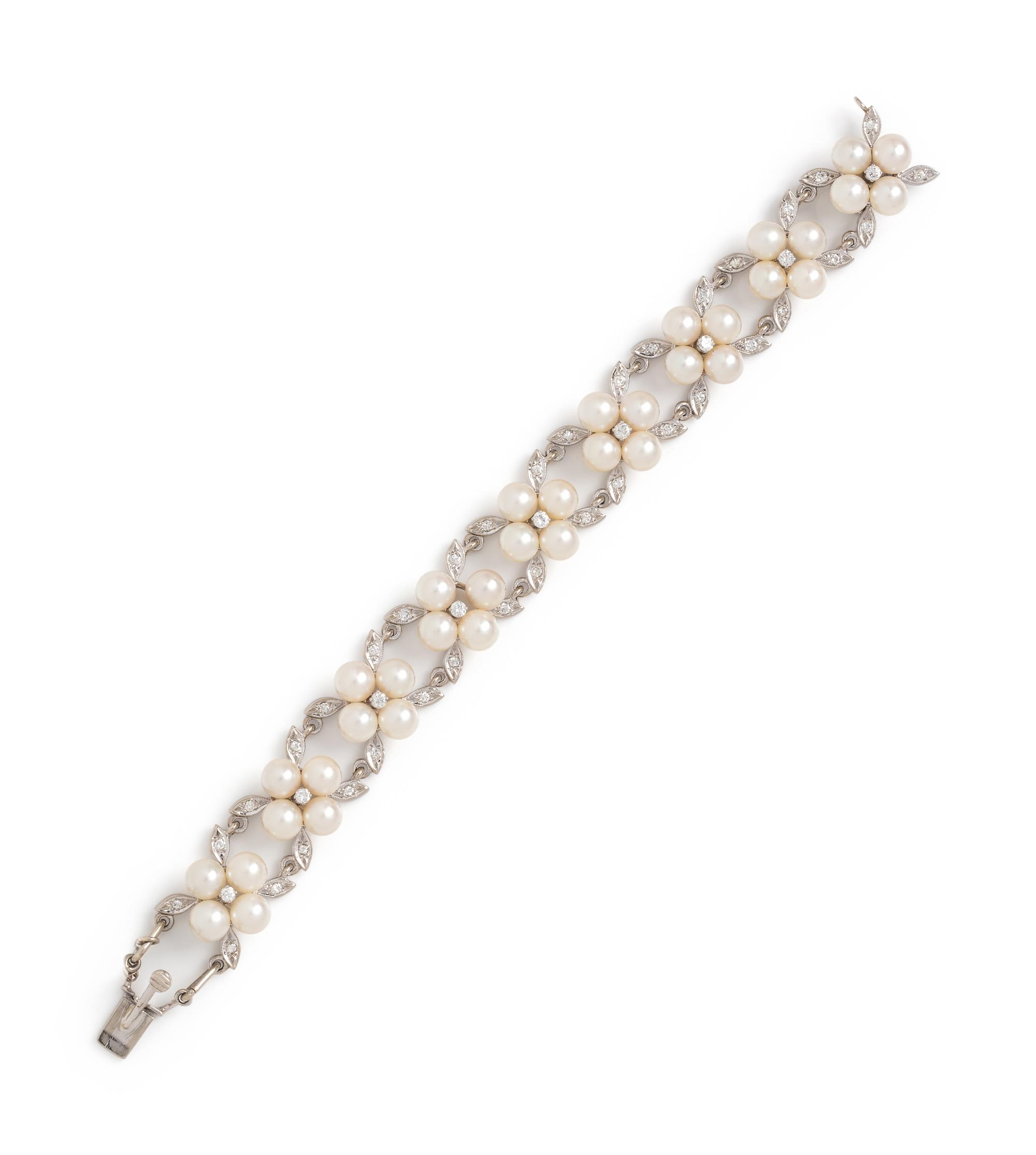 CULTURED PEARL AND DIAMOND BRACELET