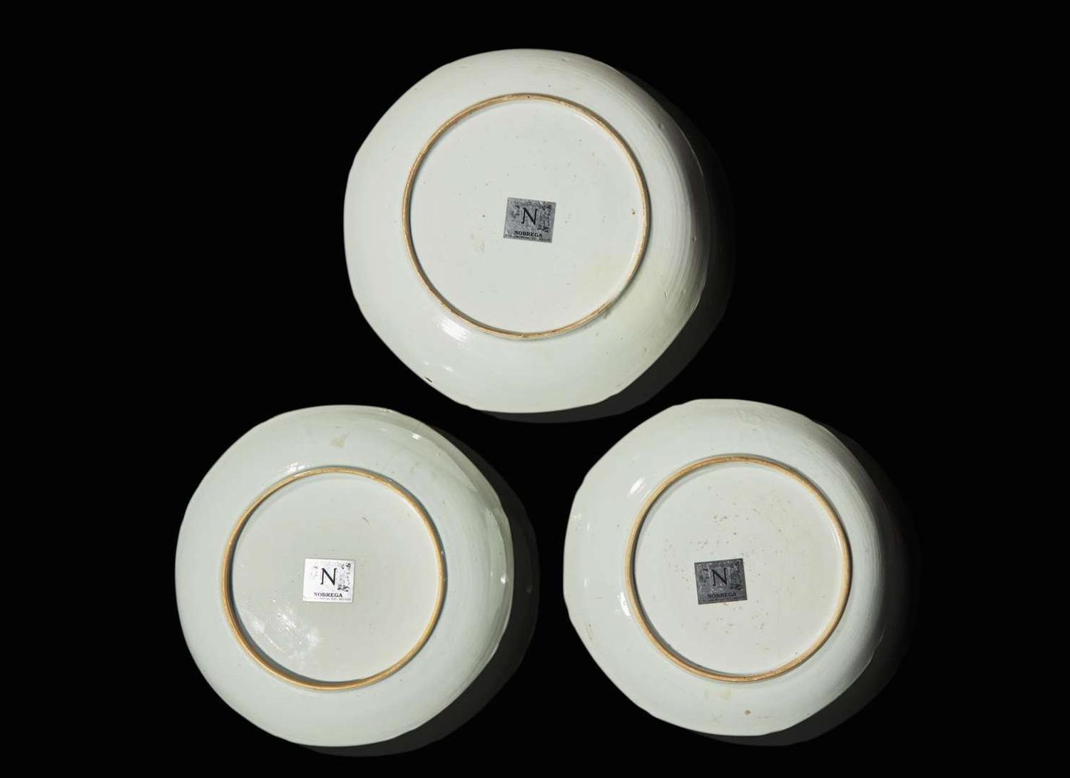 Three Chinese export porcelain “Acrobats” dishes, Qianlong period 葵口粉彩盤三件 清乾隆