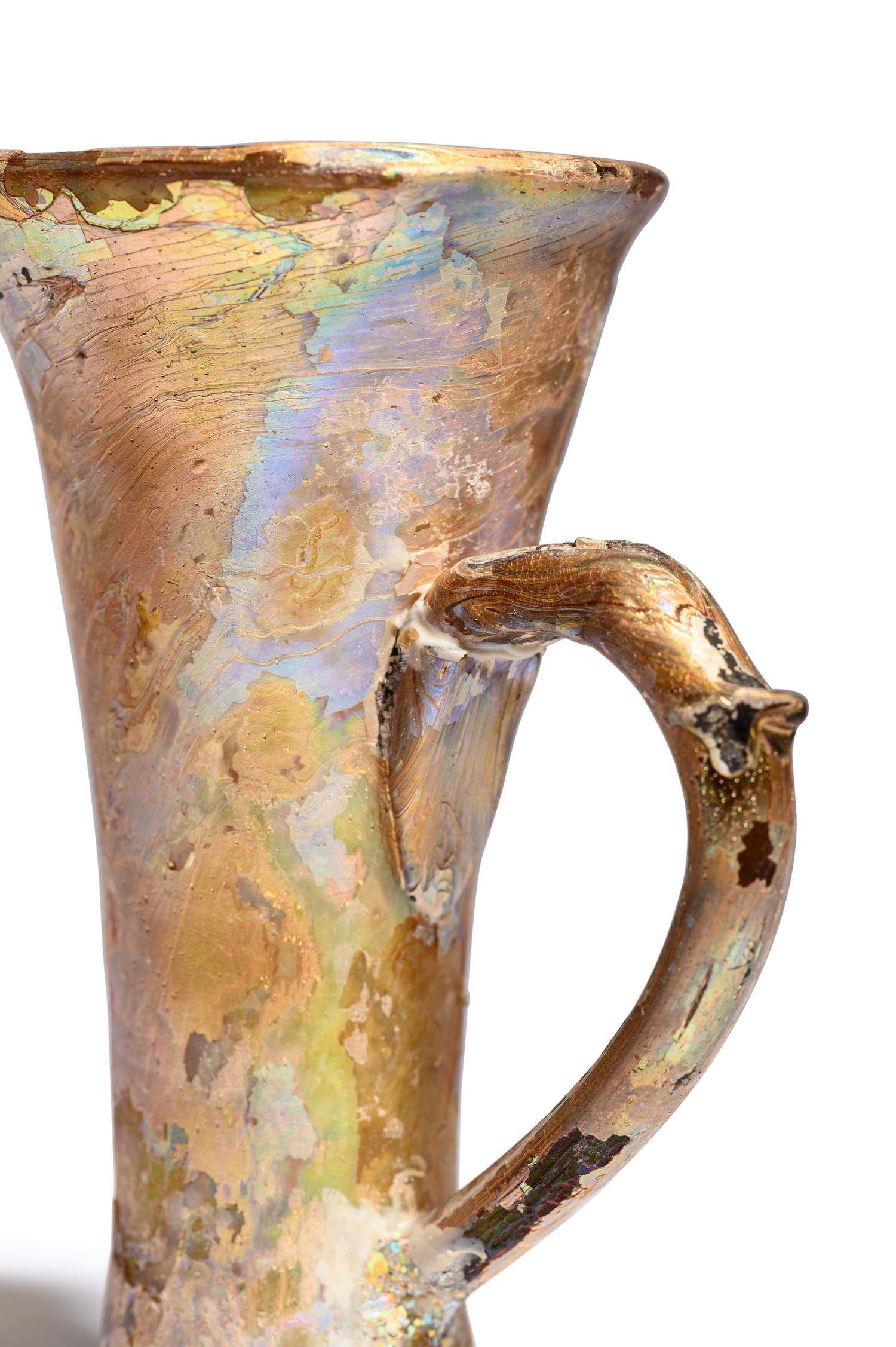 A Late-Byzantine Glass cup