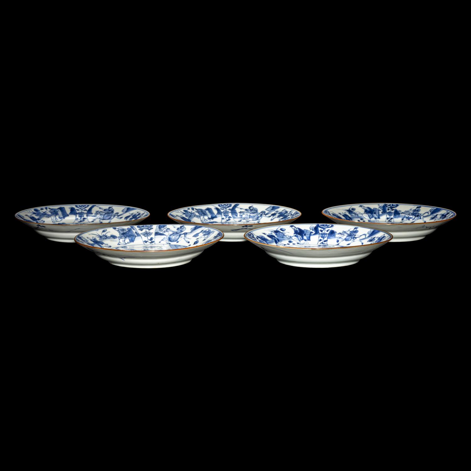 Seven Chinese Porcelain Plates, 18th Century 清中期 賞盤七件