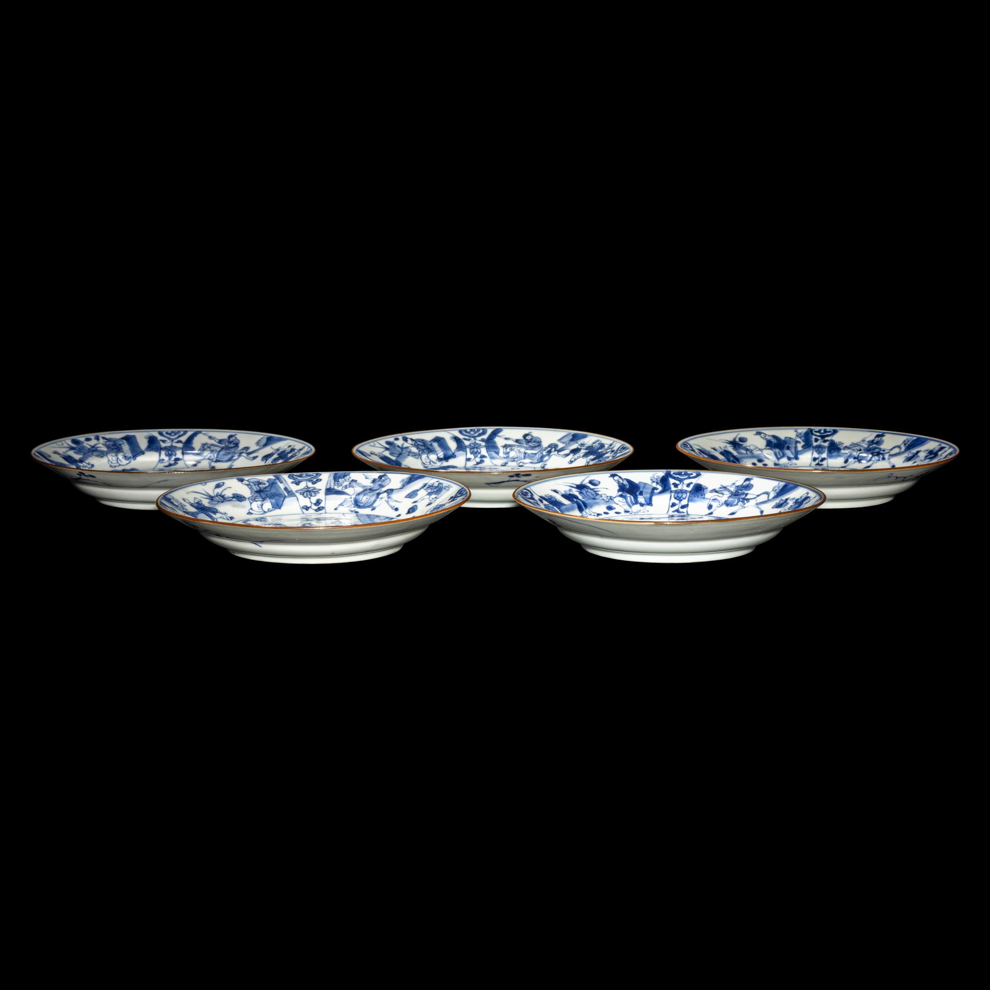 Seven Chinese Porcelain Plates, 18th Century 清中期 賞盤七件