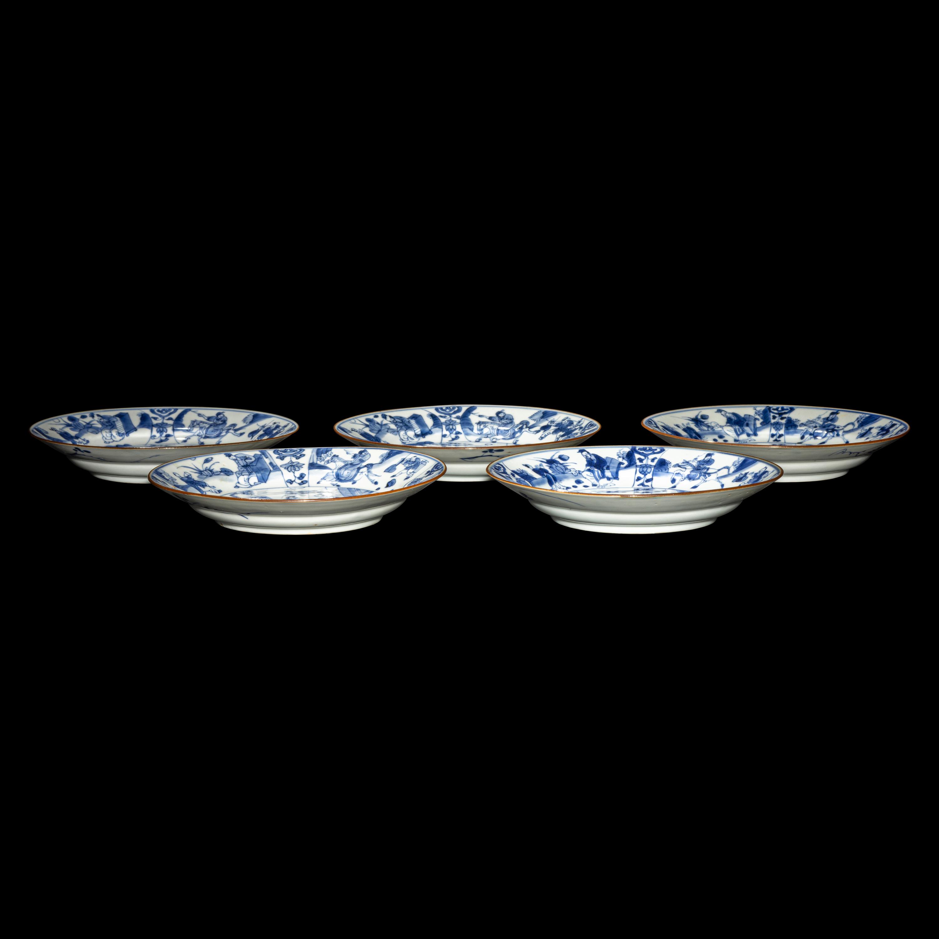 Seven Chinese Porcelain Plates, 18th Century 清中期 賞盤七件